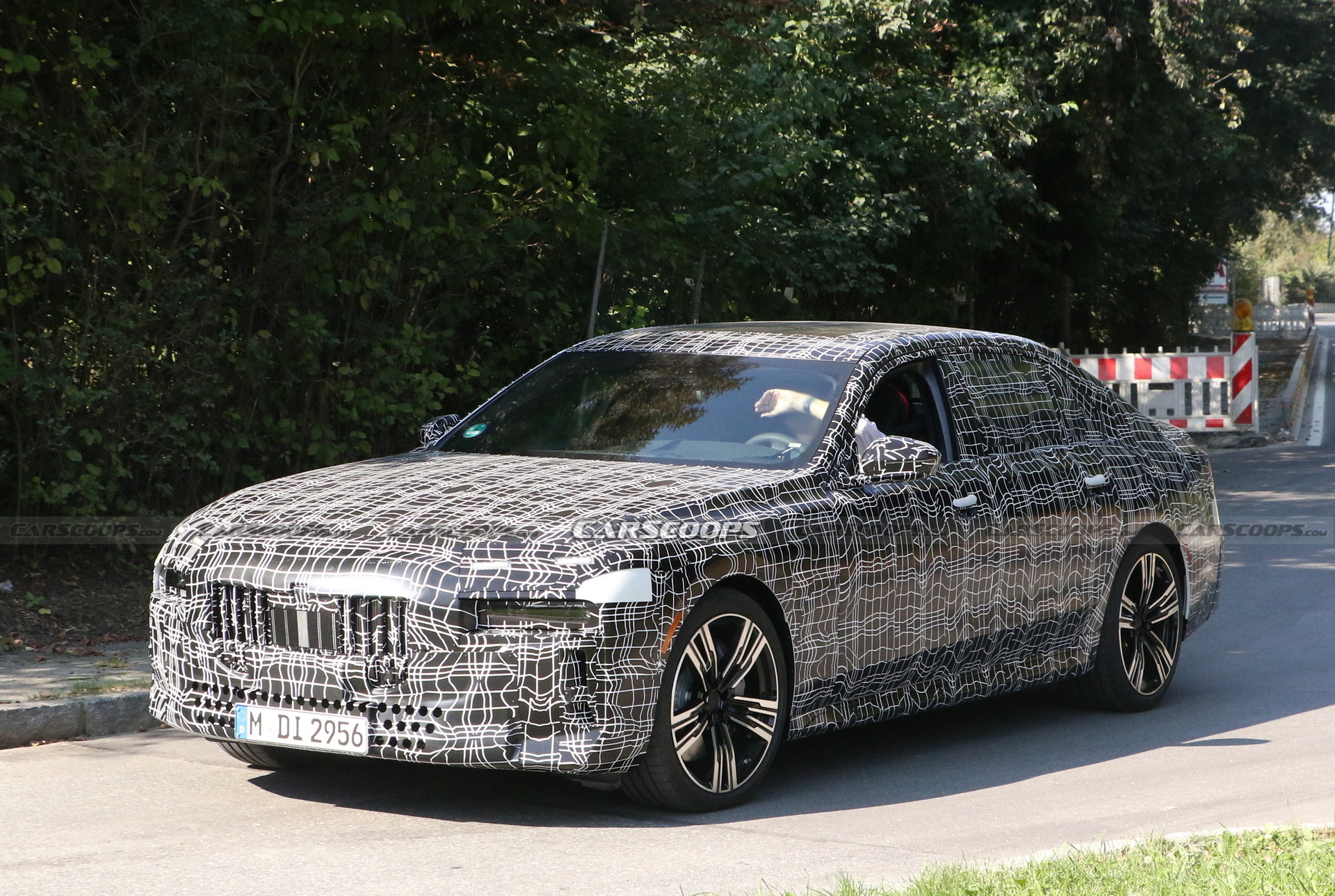 2023 BMW 7-Series: Bold Looks, EV Power & Everything Else We Know About The G70 Flagship