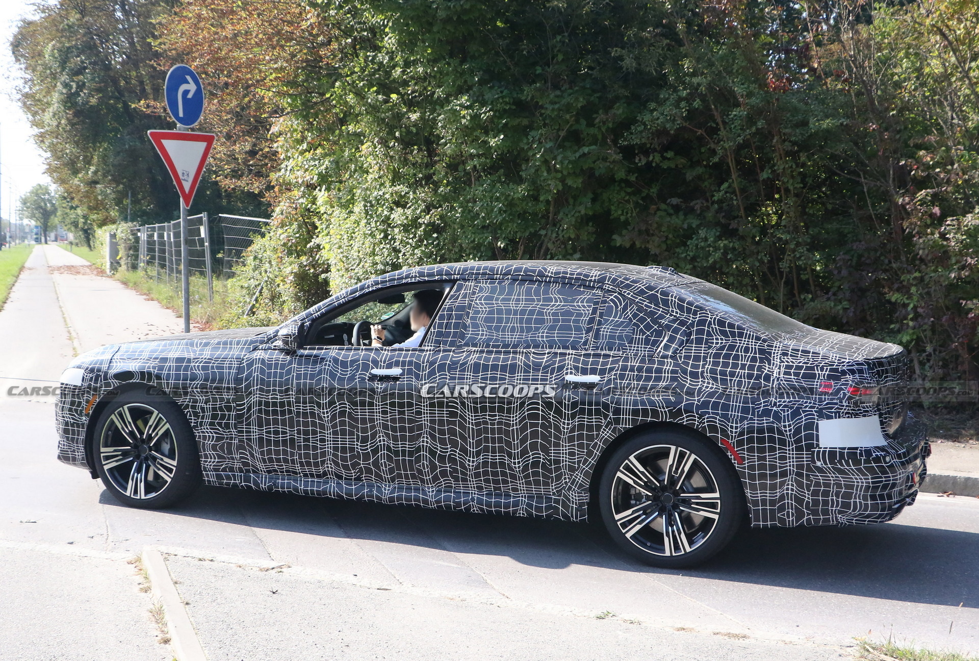 2023 BMW 7-Series Drops More Camo, Can Someone Put It Back On?