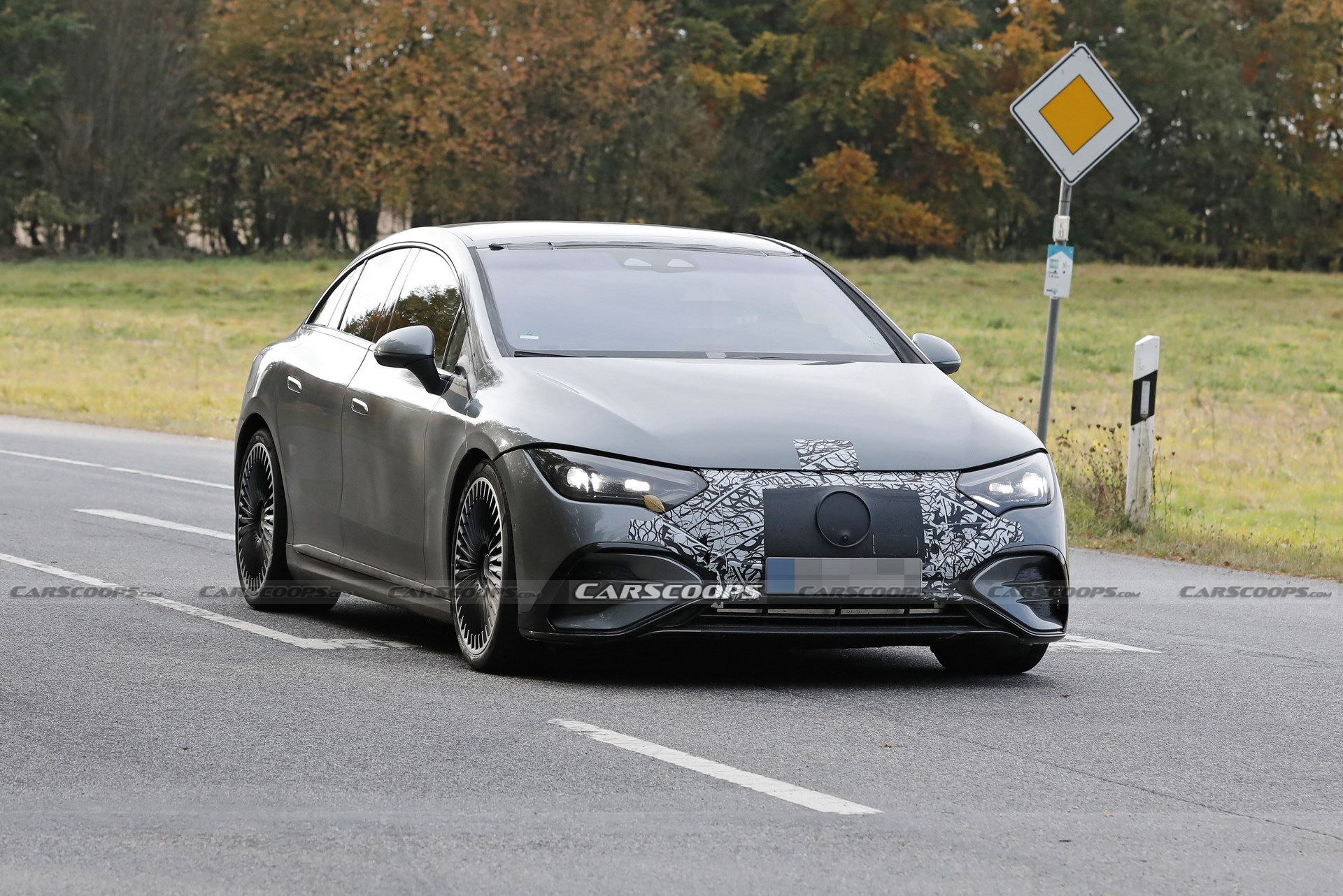 2023 Mercedes-AMG EQE 53 Spied Almost Undisguised With Different Wheel Designs