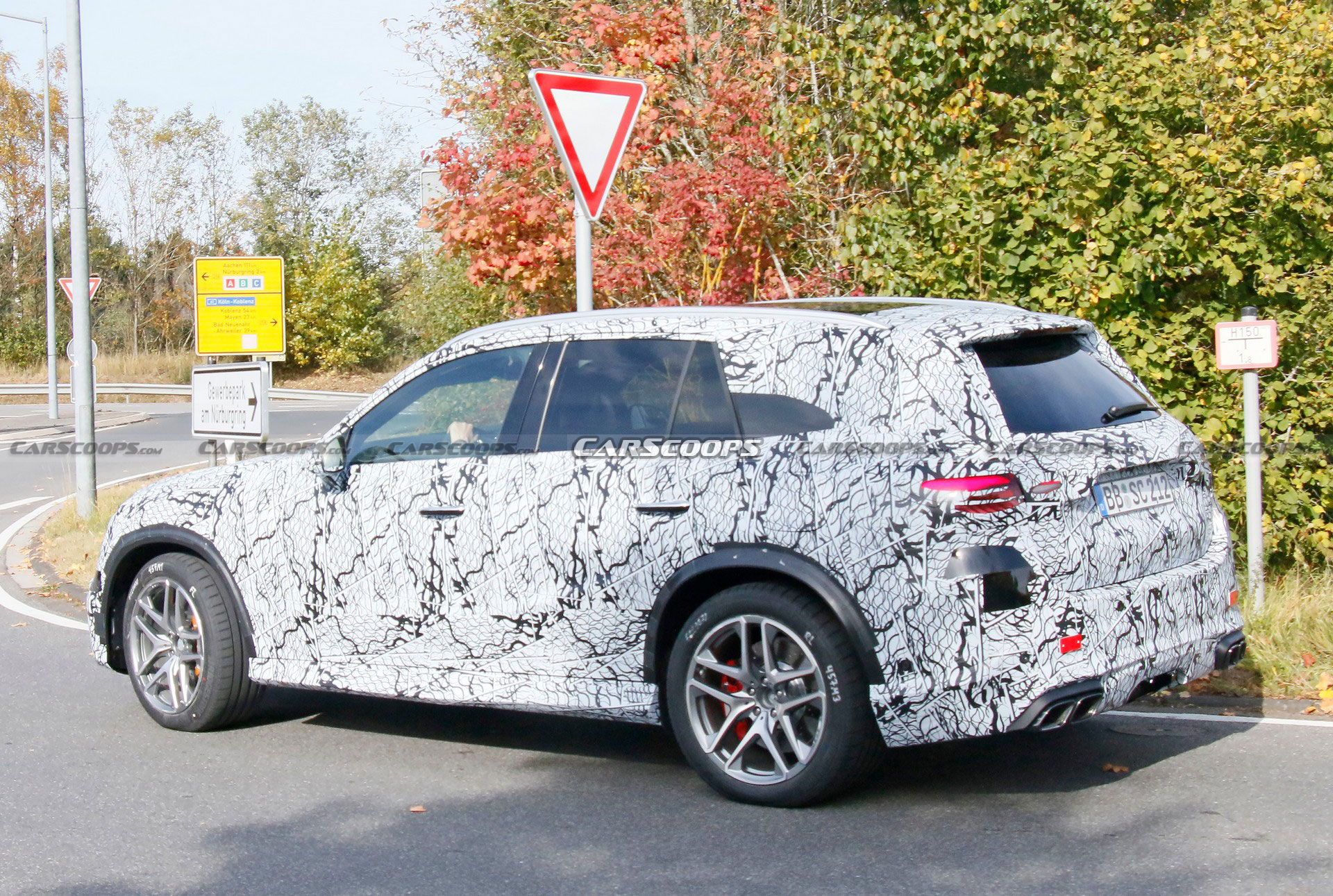 2023 Mercedes-AMG GLC 63 Spied, Ditches Twin-Turbo V8 For 4-Cylinder Hybrid Power