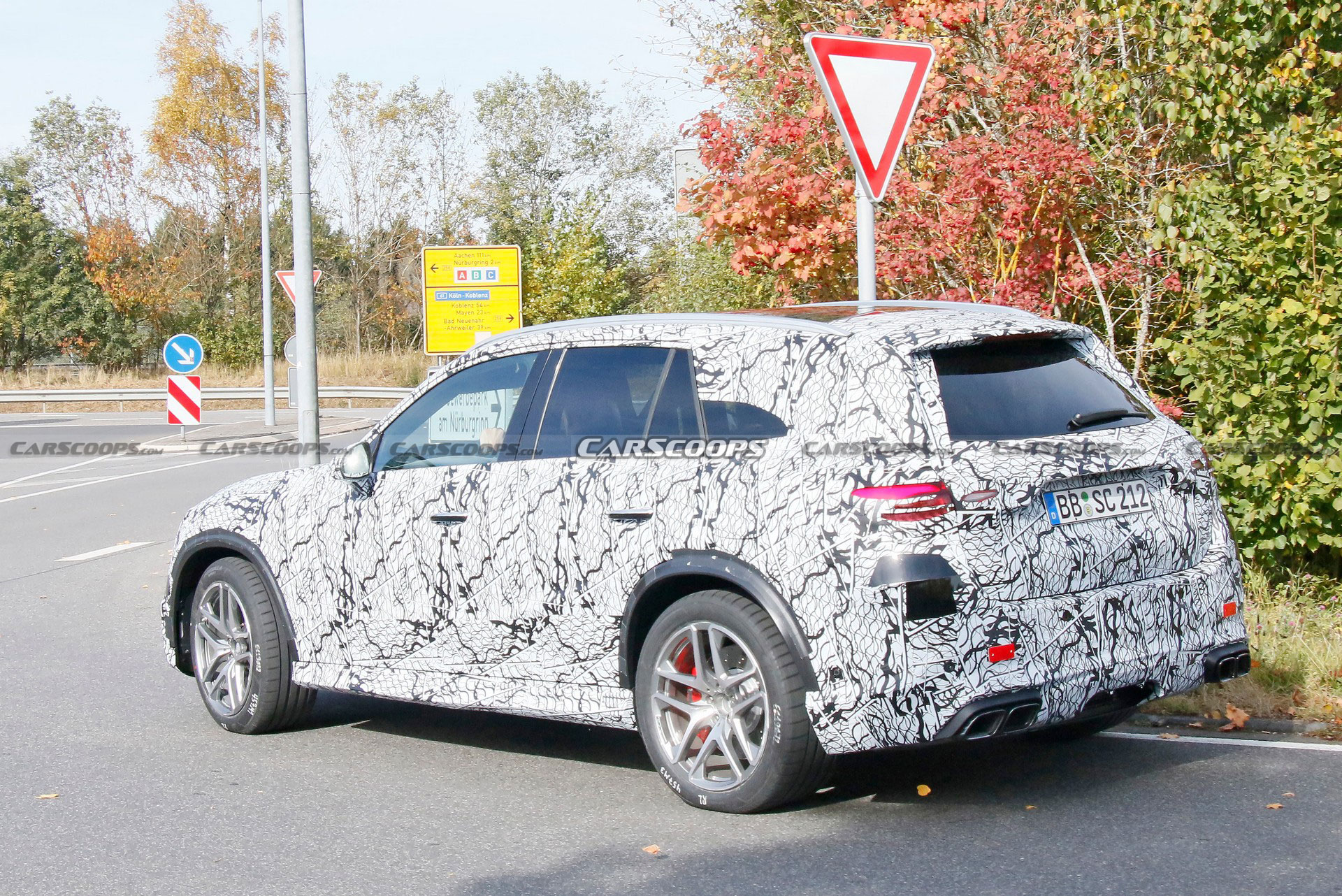 2023 Mercedes-AMG GLC 63 Spied, Ditches Twin-Turbo V8 For 4-Cylinder Hybrid Power