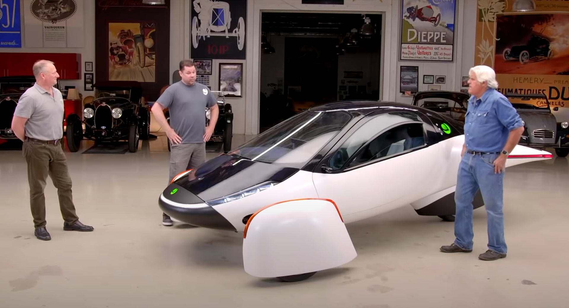 The Three-Wheeled Aptera EV Is One Of The Weirdest Cars That Jay Leno Has Driven Auto Recent