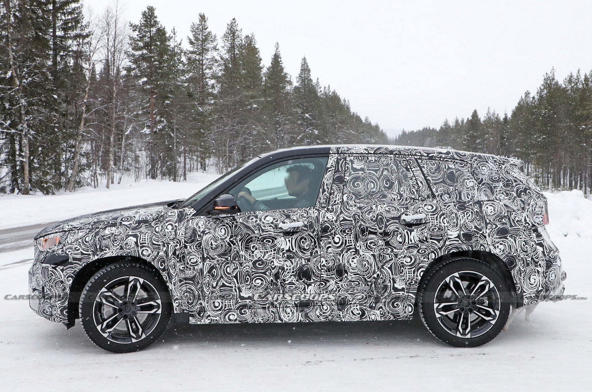 2023 BMW X1 M35i Spied With Quad-Tailpipes Powersliding In The Snow