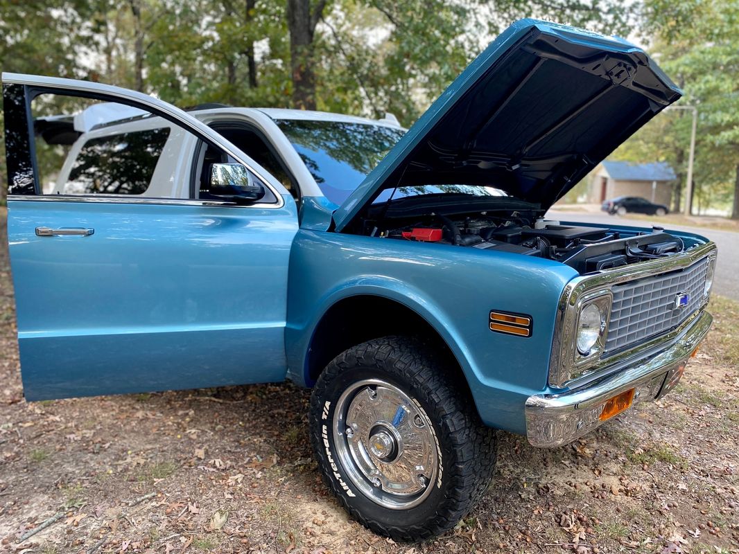 A Two-Door Chevy Tahoe-Based K5 Blazer Is Heading To SEMA