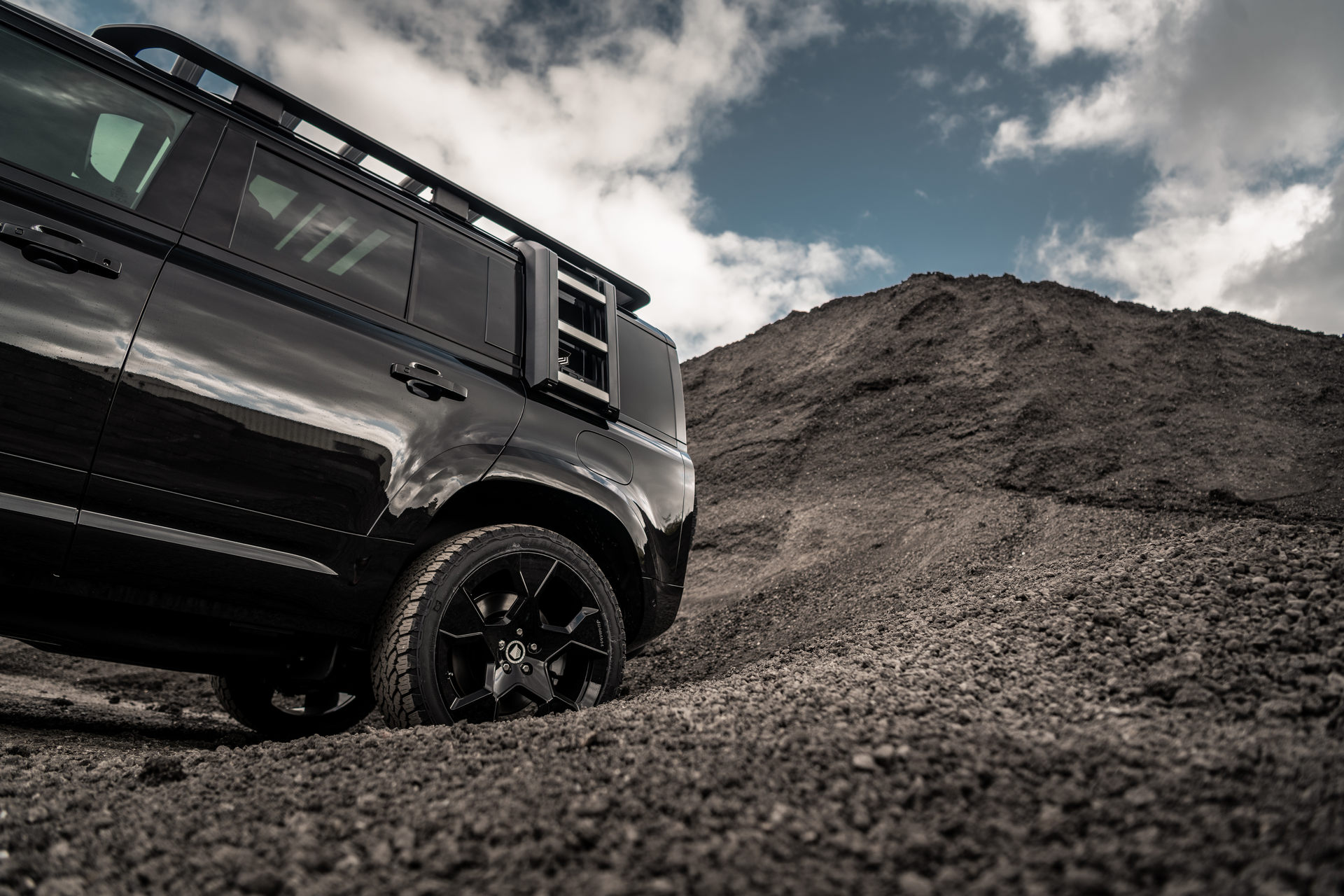 Heritage Customs Dresses The Land Rover Defender In All-Black Tuxedo