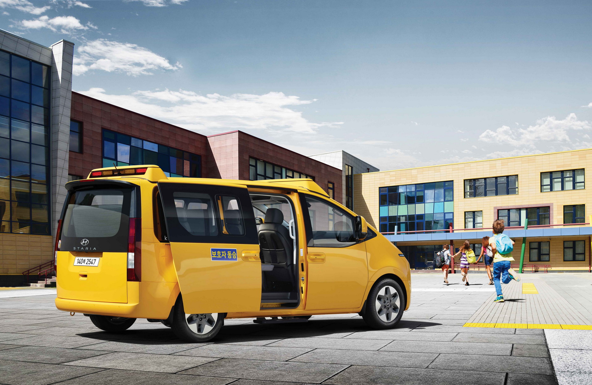 New Hyundai Staria Kinder Can Safely Transport Up To 15 Kids To School