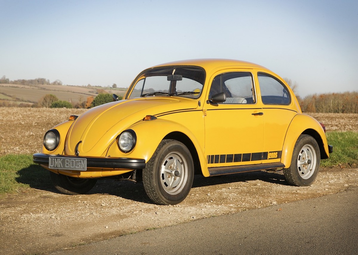 QOTD: Who Else Wants To See Cloth Seats Make A Comeback?