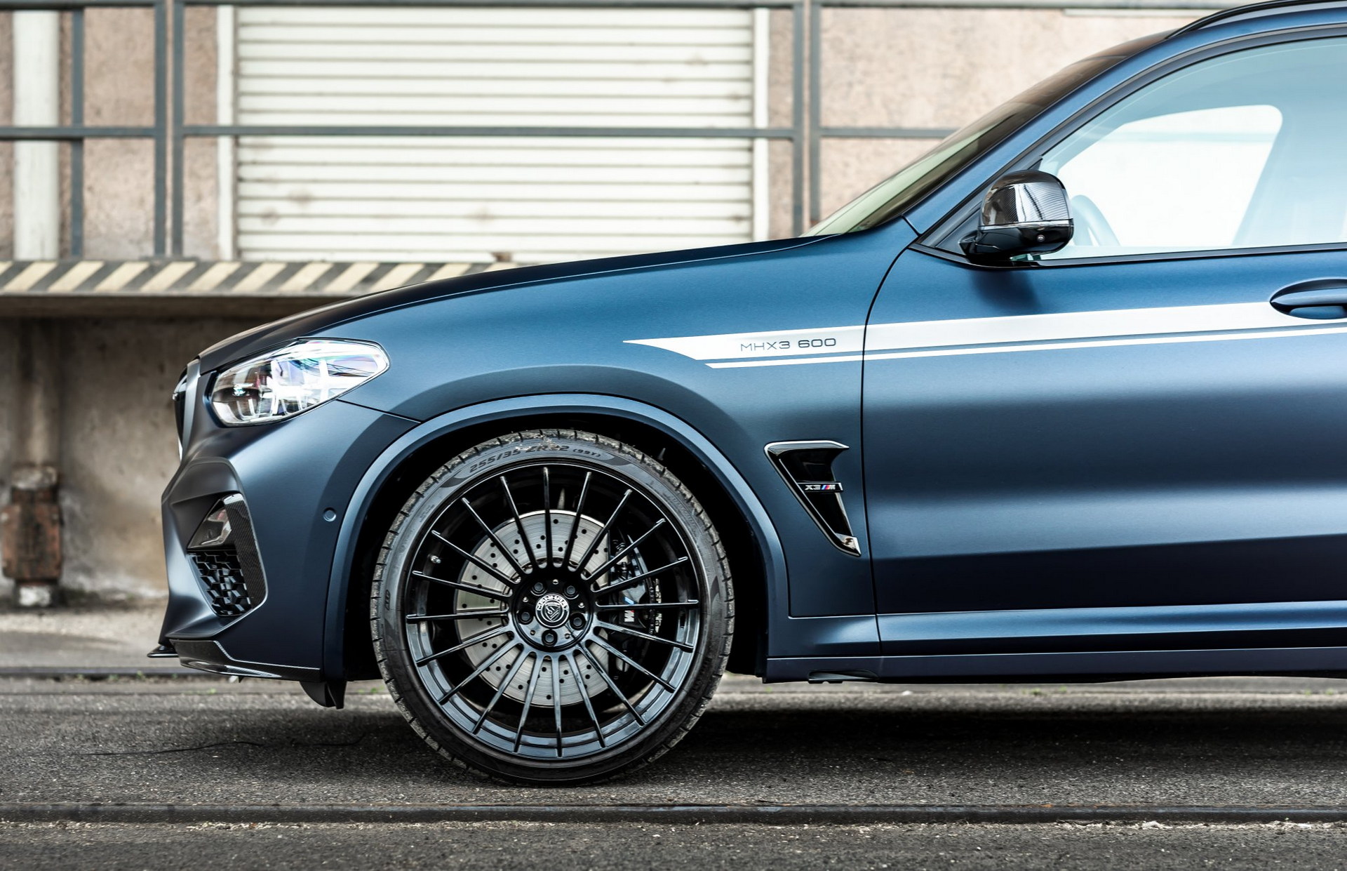 Manhart MHX3 600 Is A Beefed-Up BMW X3 M Competition With 626 HP