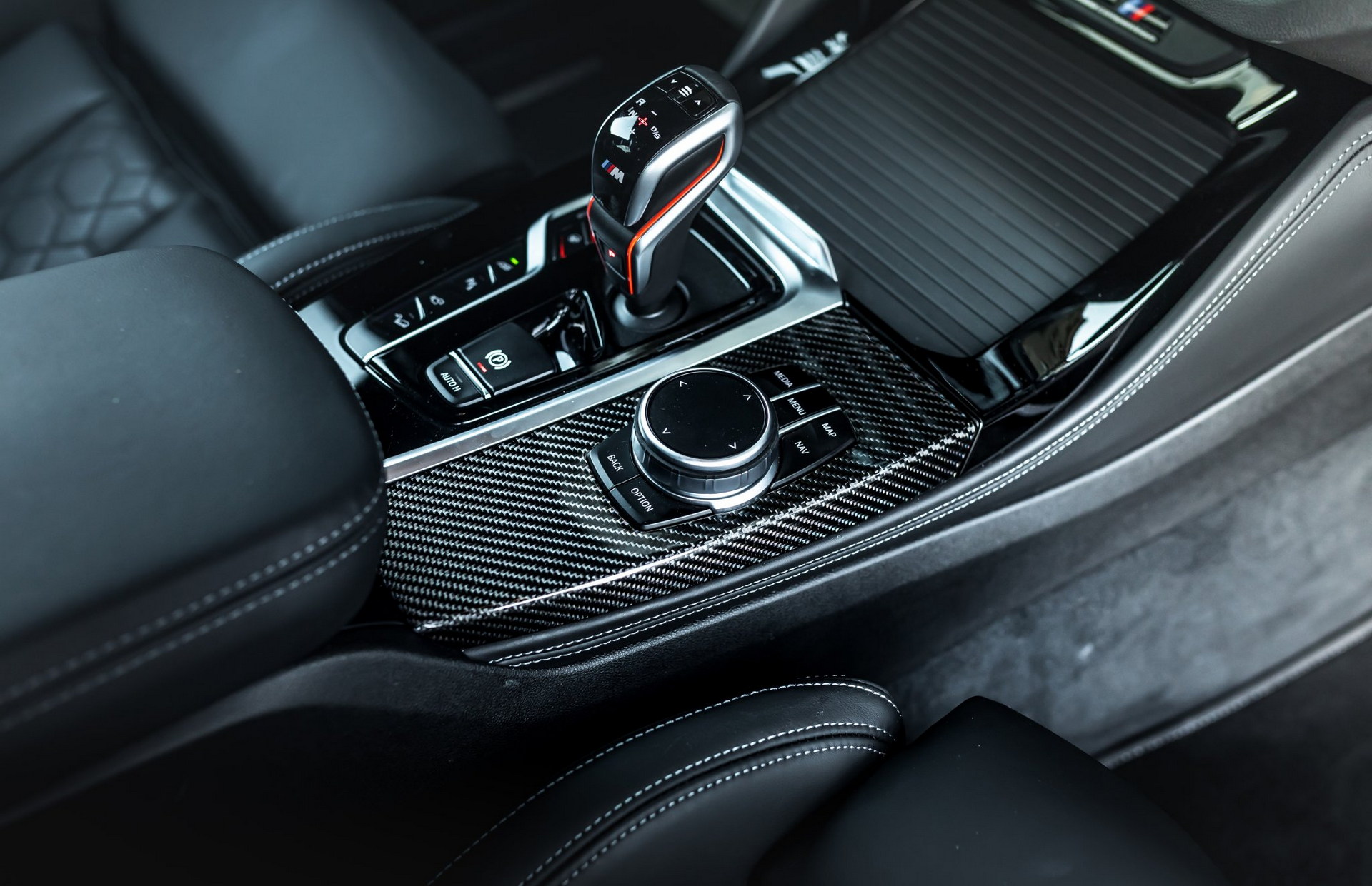 Manhart MHX3 600 Is A Beefed-Up BMW X3 M Competition With 626 HP