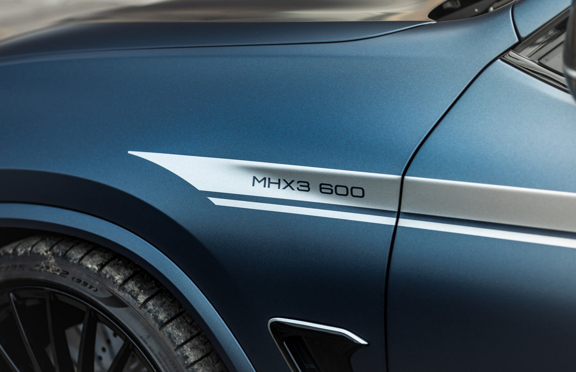 Manhart MHX3 600 Is A Beefed-Up BMW X3 M Competition With 626 HP