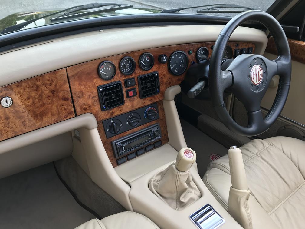 1995 MG RV8 Offers A Taste Of Old-School British Motoring