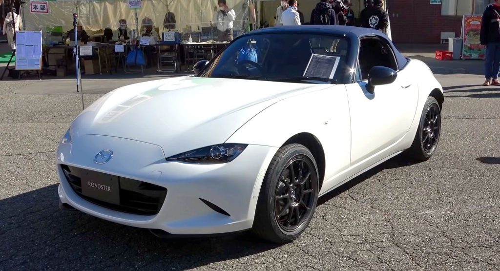  New Mazda MX-5 990S Edition Is A Pure, No-Frills Sports Car That Weighs Just 990 KG But It’s Only For Japan