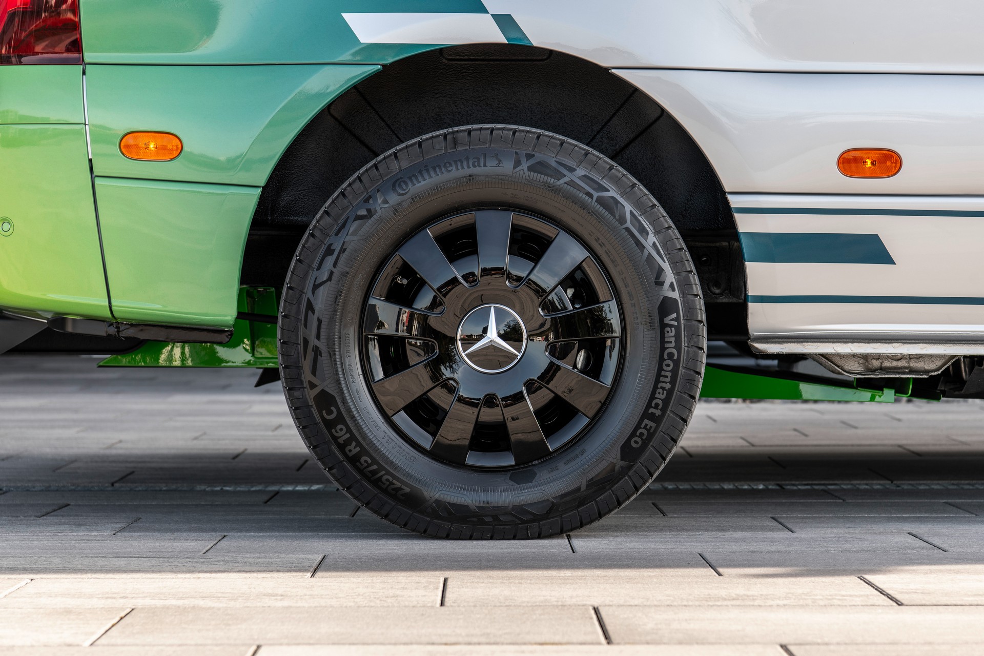 Mercedes Sustaineer Concept Boasts Solar Panels, Heated Seat Belt And Host Of Eco-Friendly Features