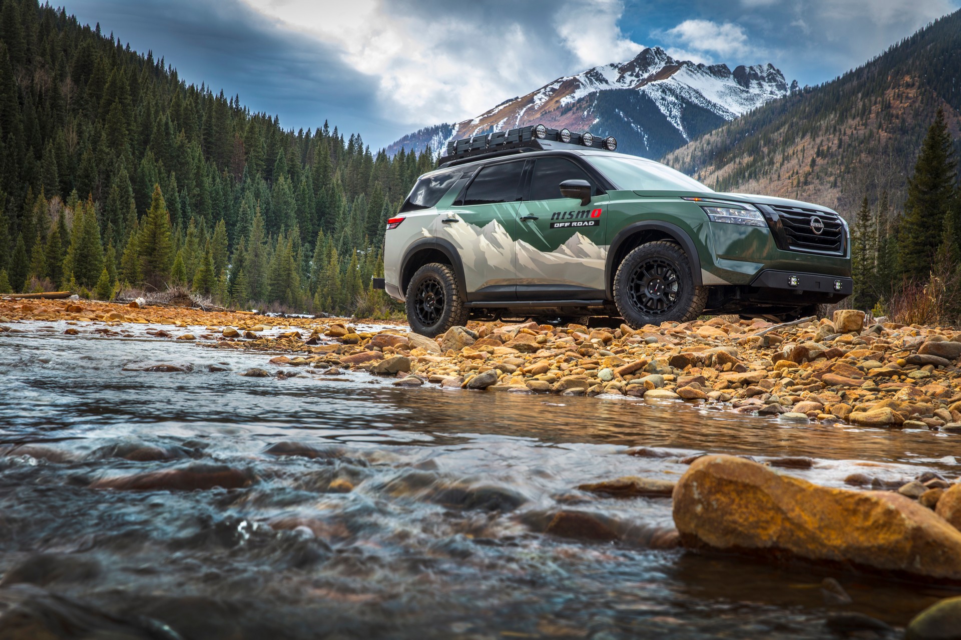 Nissan Rolling Into SEMA With Customized Pathfinder, Frontier And Off-Road 240Z