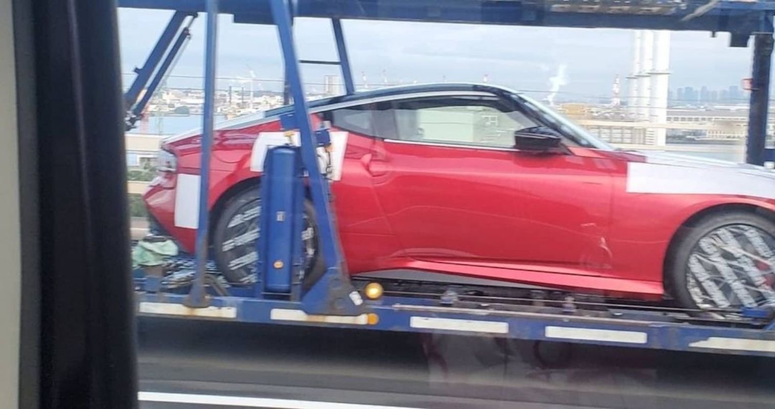 Passion Red And Brilliant Silver 2023 Nissan Z Coupes Spotted Without Rear Spoilers