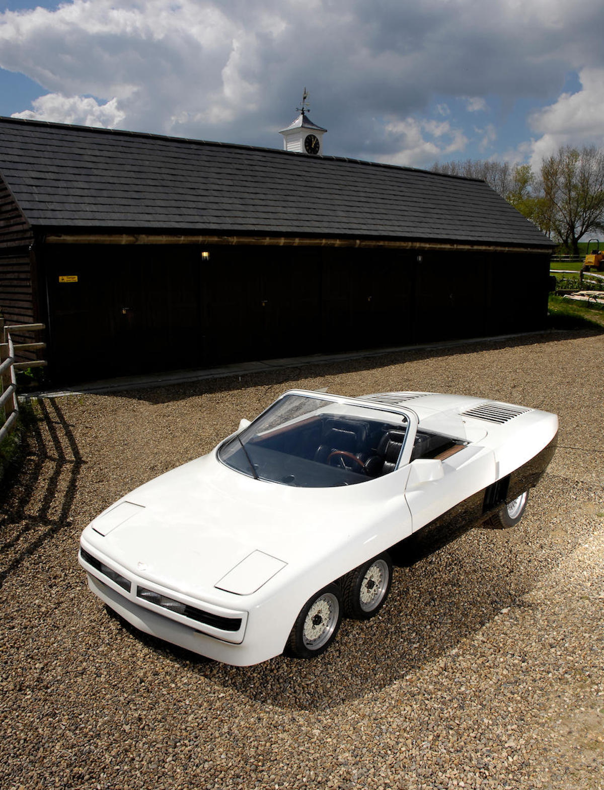 This 200-MPH, Triple-Axle Panther Was A 1970s Coke Binge On (Six) Wheels