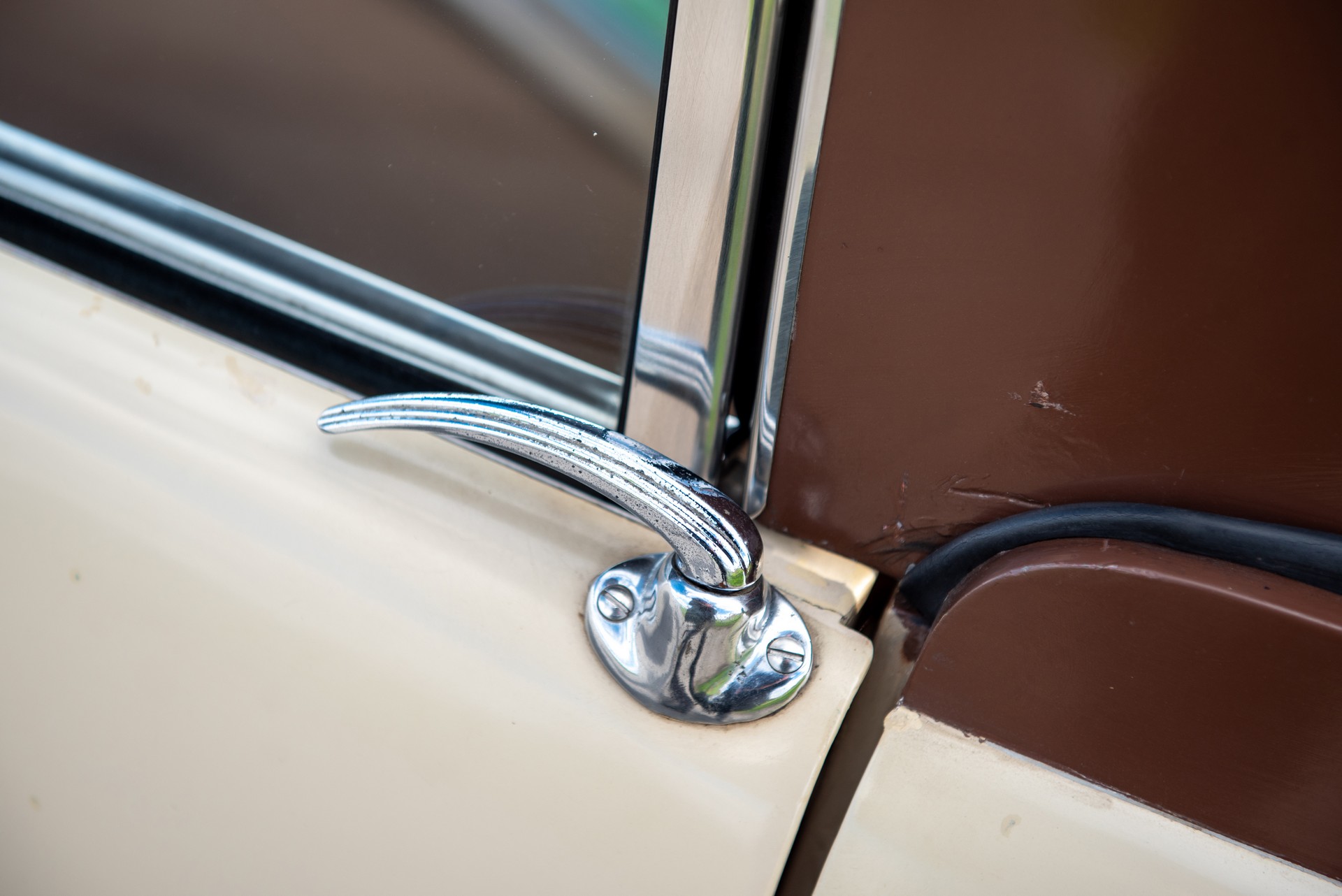This 1948 Playboy Convertible Features A Retractable Hardtop And Is Rarer Than Some Supercars