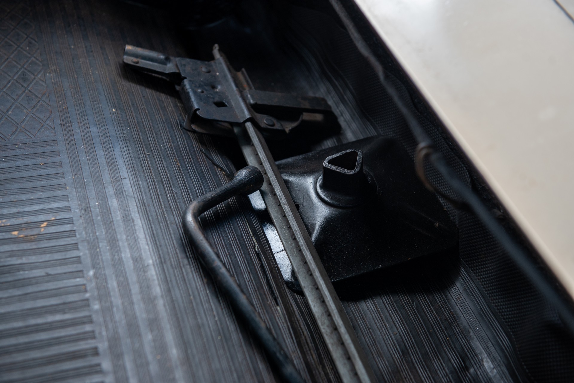 This 1948 Playboy Convertible Features A Retractable Hardtop And Is Rarer Than Some Supercars