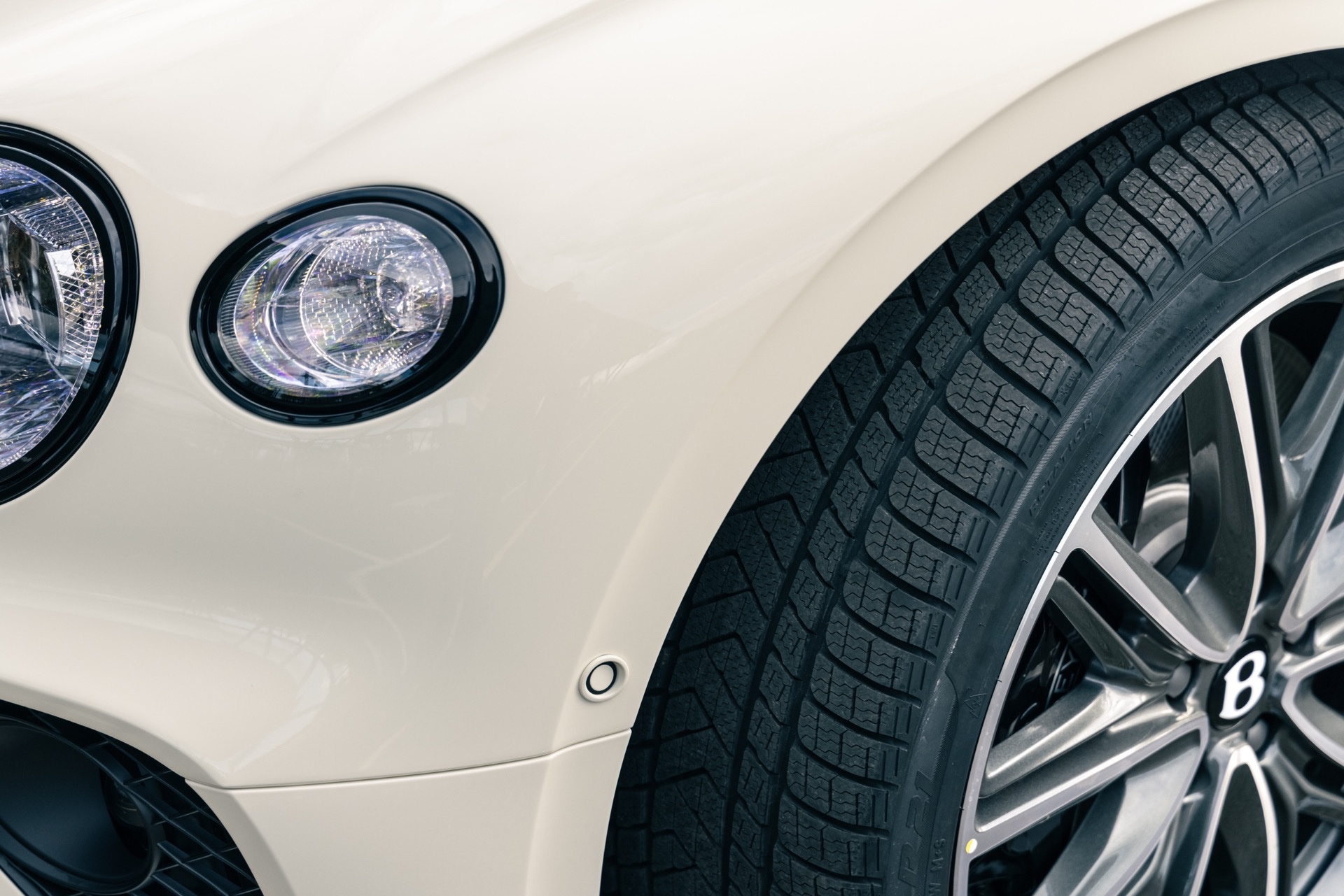 Bentley Wants You To Go Dashing Through The Snow With Their New Winter Wheels Package