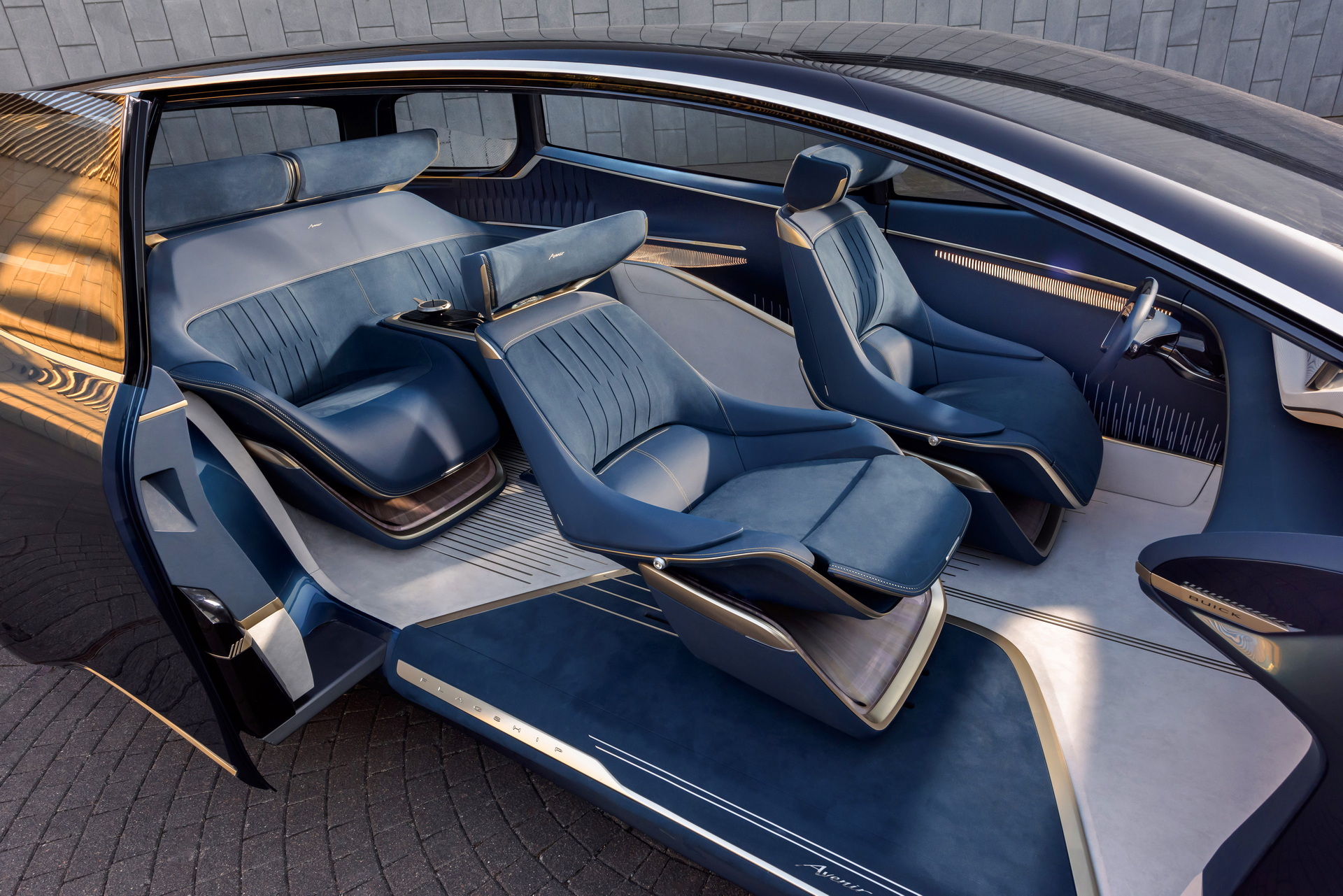 Buick GL8 Flagship Takes The Luxury Minivan Concept To The Next Level In China