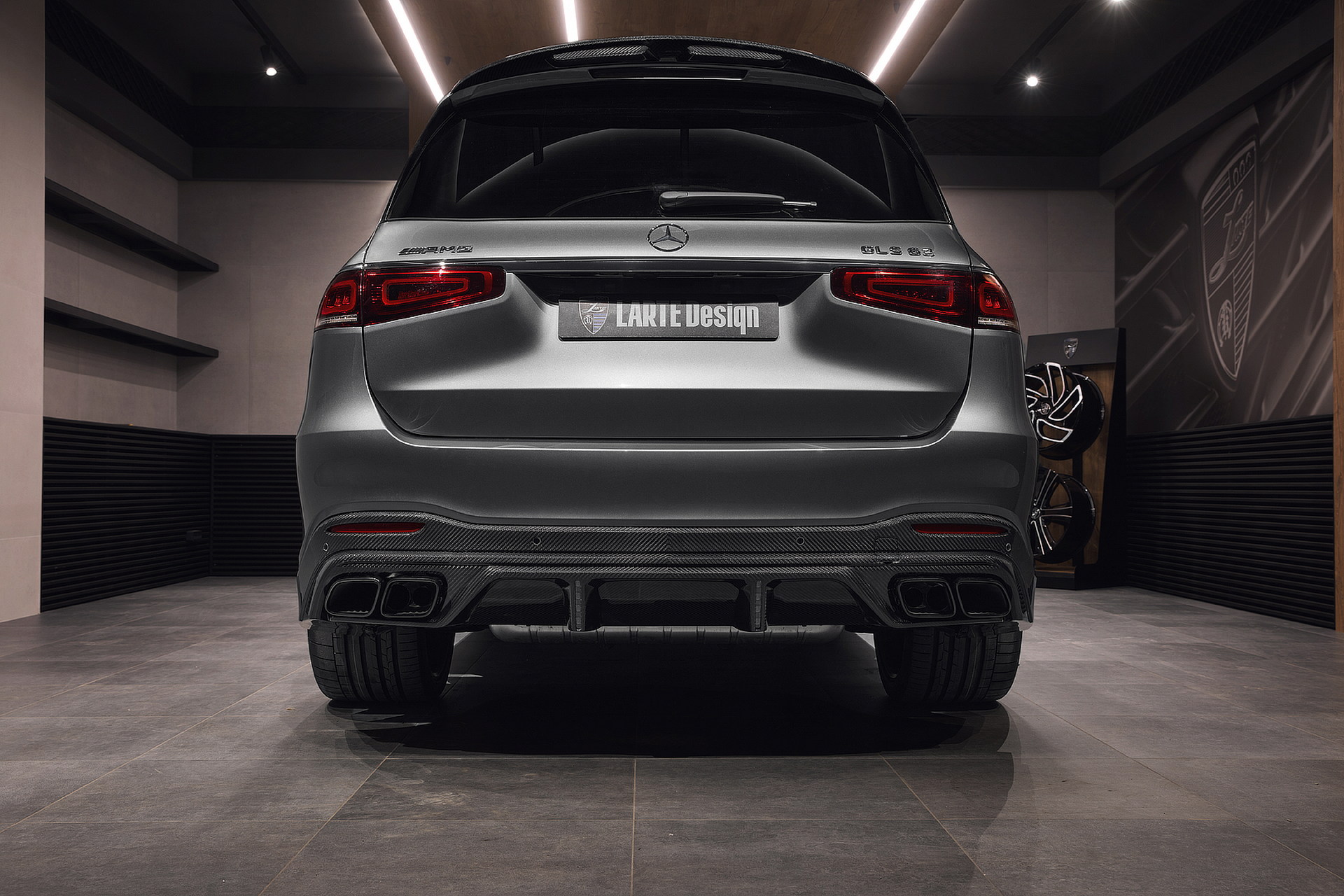 Larte Design’s Mercedes-AMG GLS 63 Is Lathered In Carbon Fiber