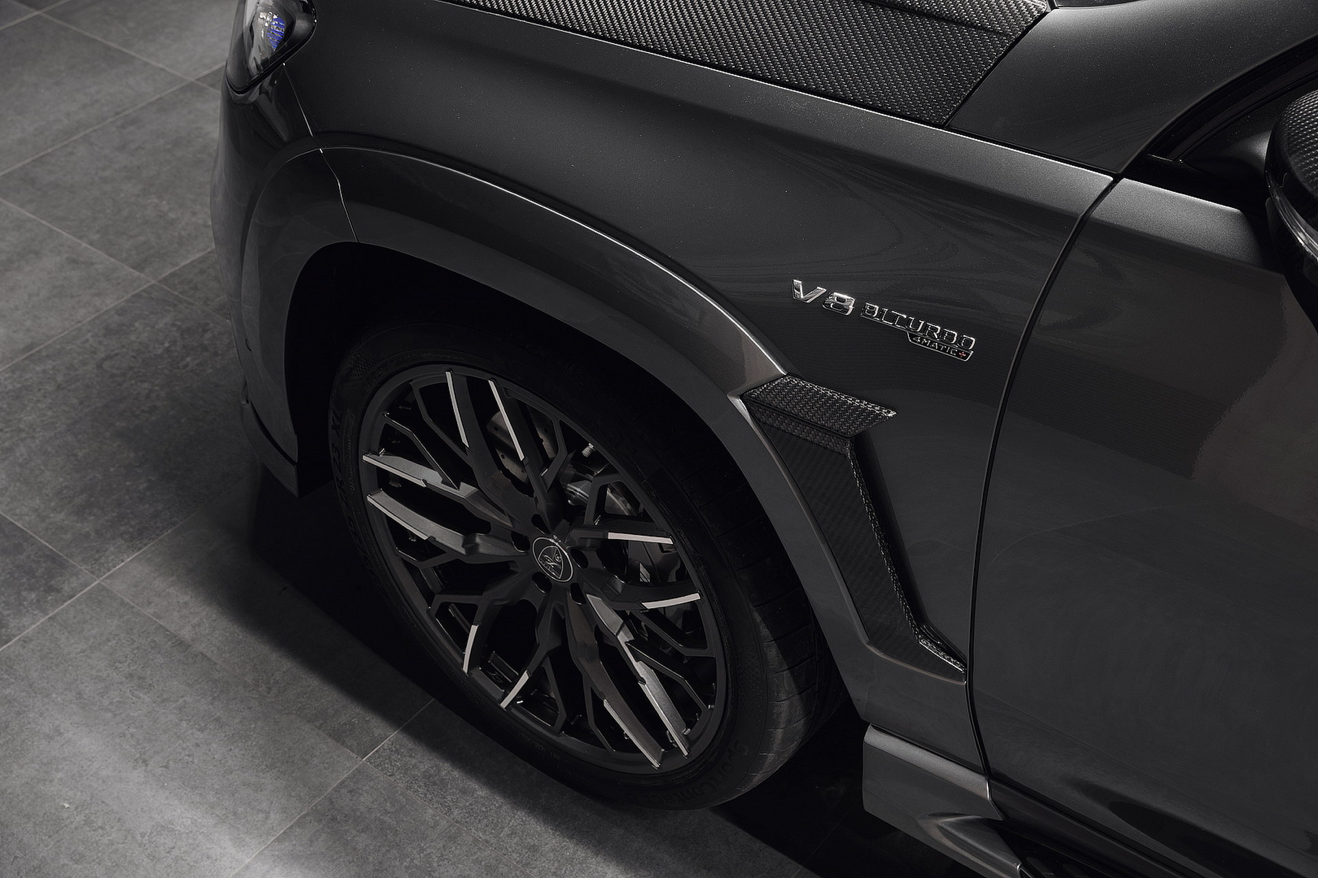 Larte Design’s Mercedes-AMG GLS 63 Is Lathered In Carbon Fiber