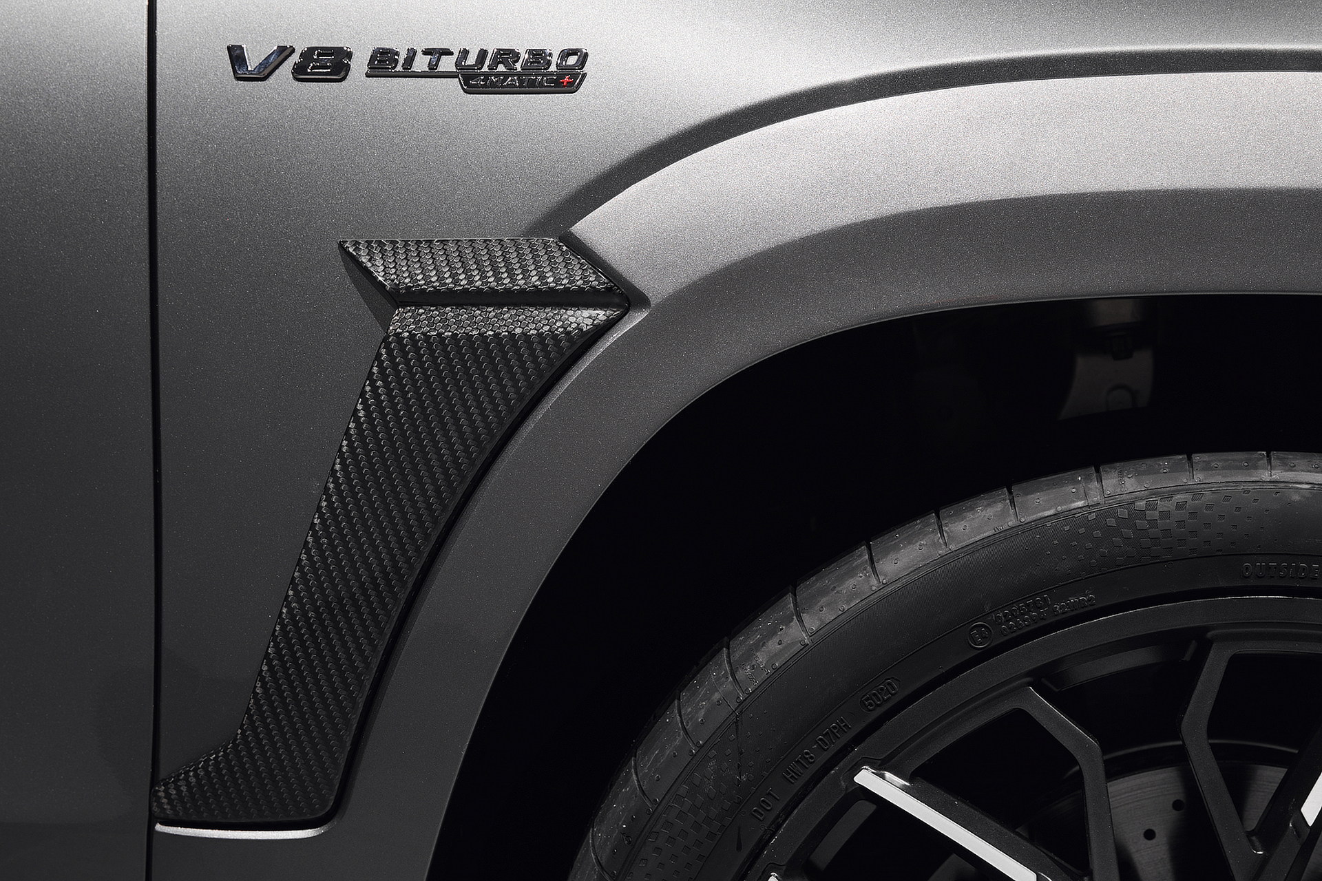 Larte Design’s Mercedes-AMG GLS 63 Is Lathered In Carbon Fiber