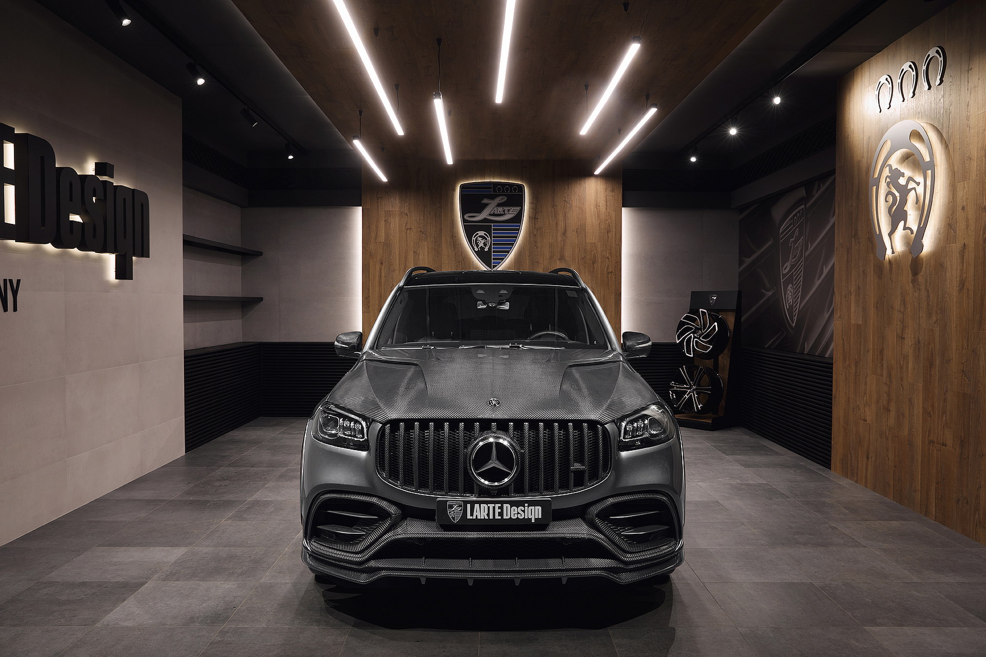 Larte Design’s Mercedes-AMG GLS 63 Is Lathered In Carbon Fiber
