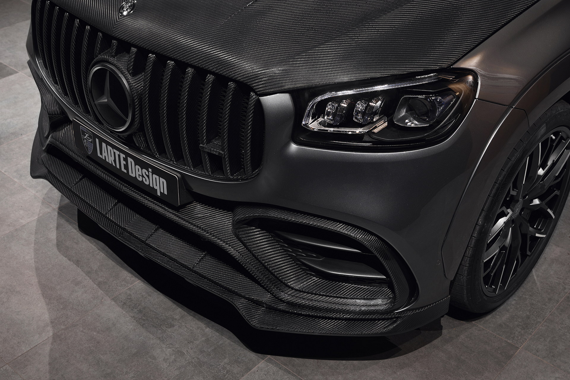 Larte Design’s Mercedes-AMG GLS 63 Is Lathered In Carbon Fiber