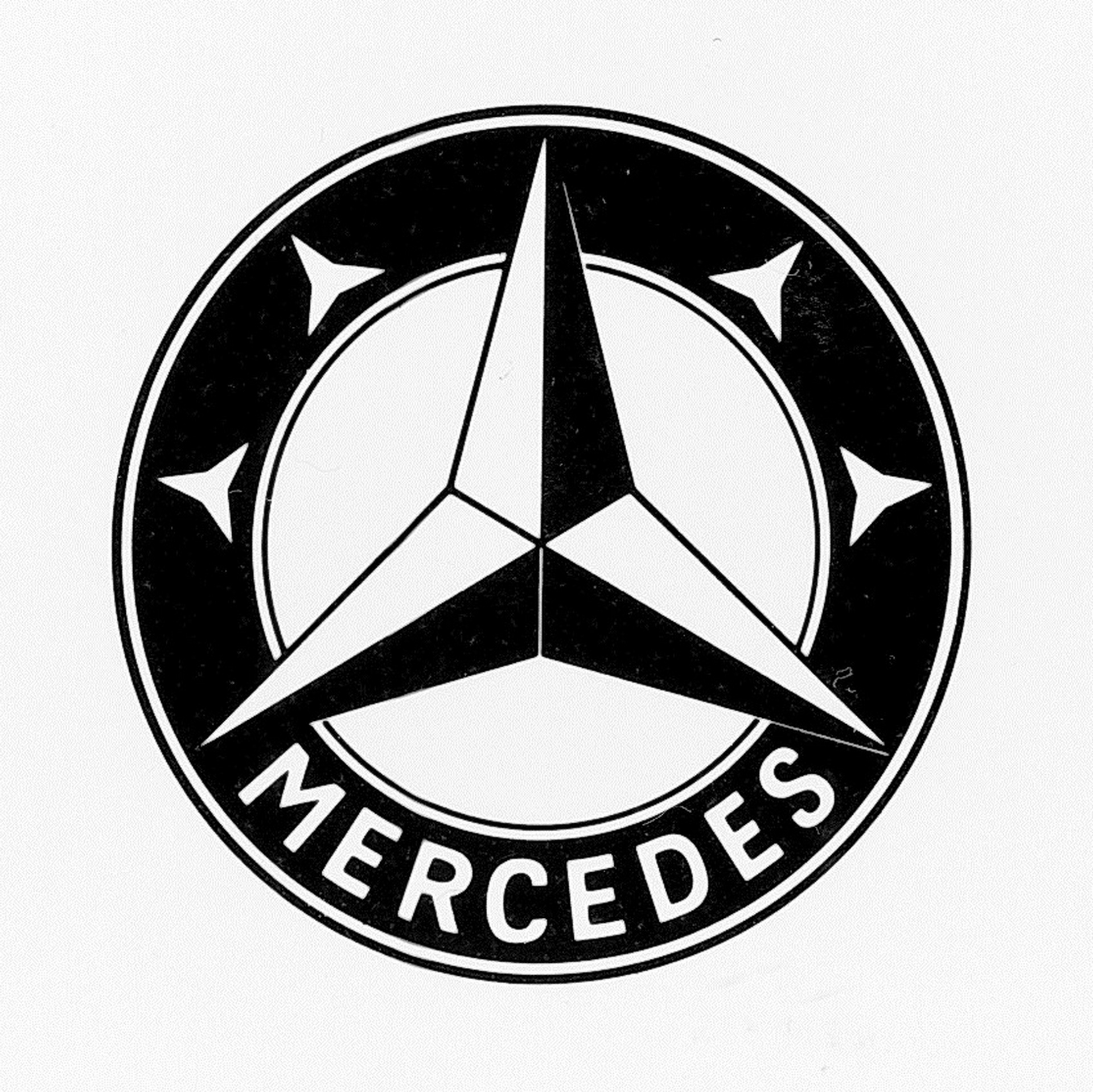 Mercedes-Benz’s Three-Pointed Star Celebrates Its 100th Birthday