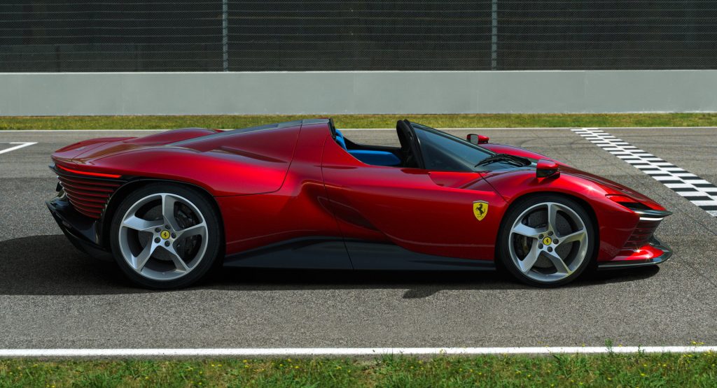  Cristiano Ronaldo Has Three Bugattis In One Garage And That&rsquo;s Not Even Half Of It