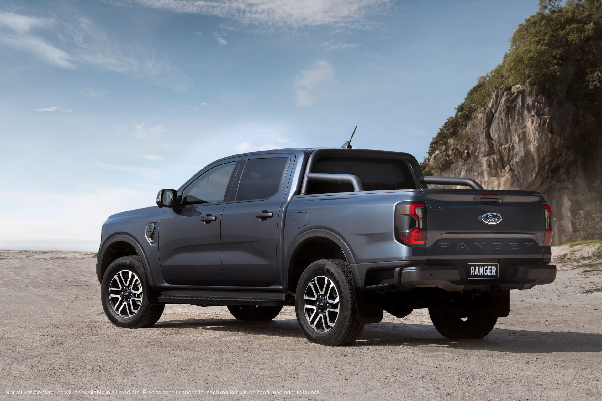 2022 Ford Ranger Steps Onto Global Stage, Previews America’s Next Mid-Size Pickup