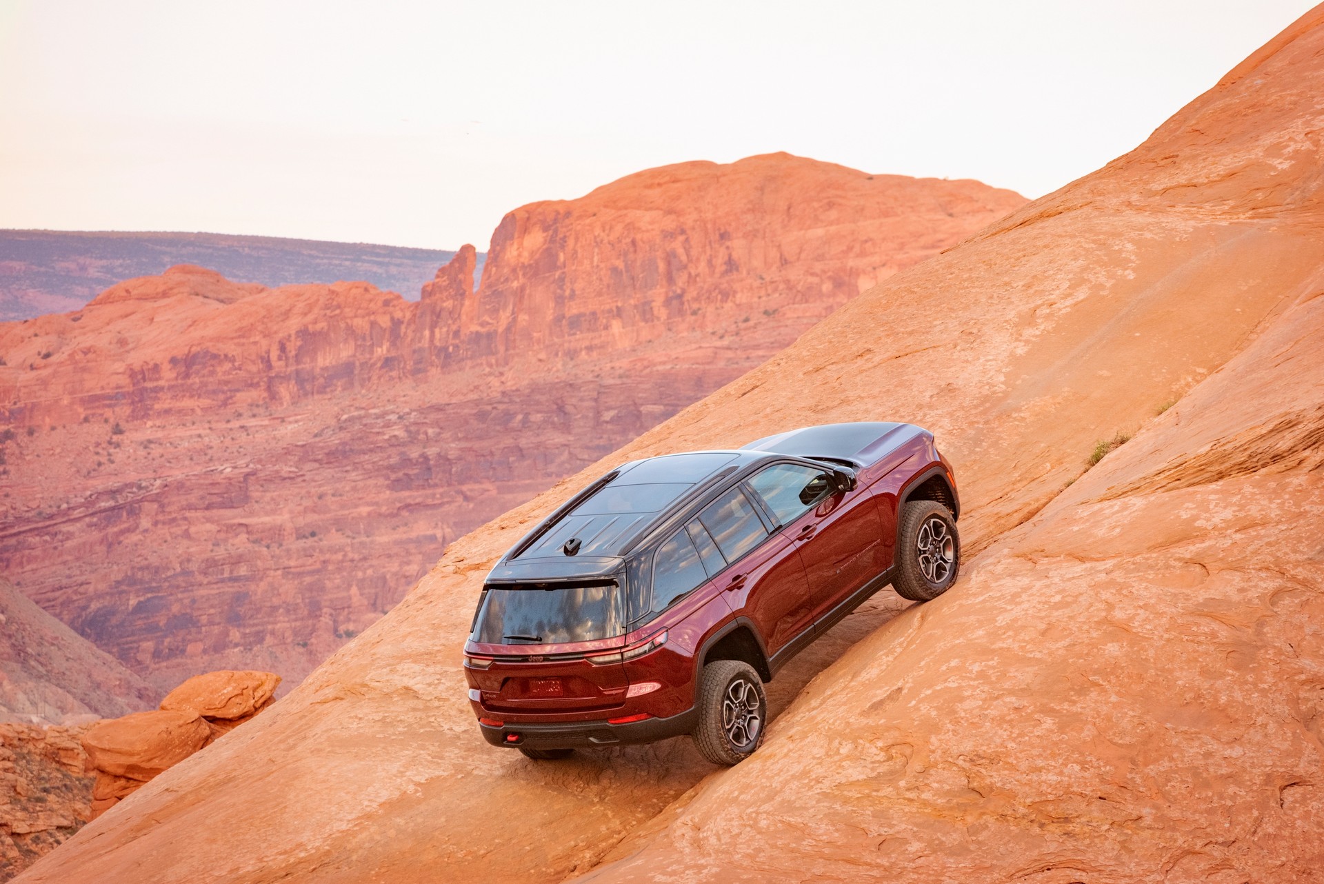 2022 Jeep Grand Cherokee Starts At $37,390 And Climbs To $66,660 For Luxurious Summit Reserve