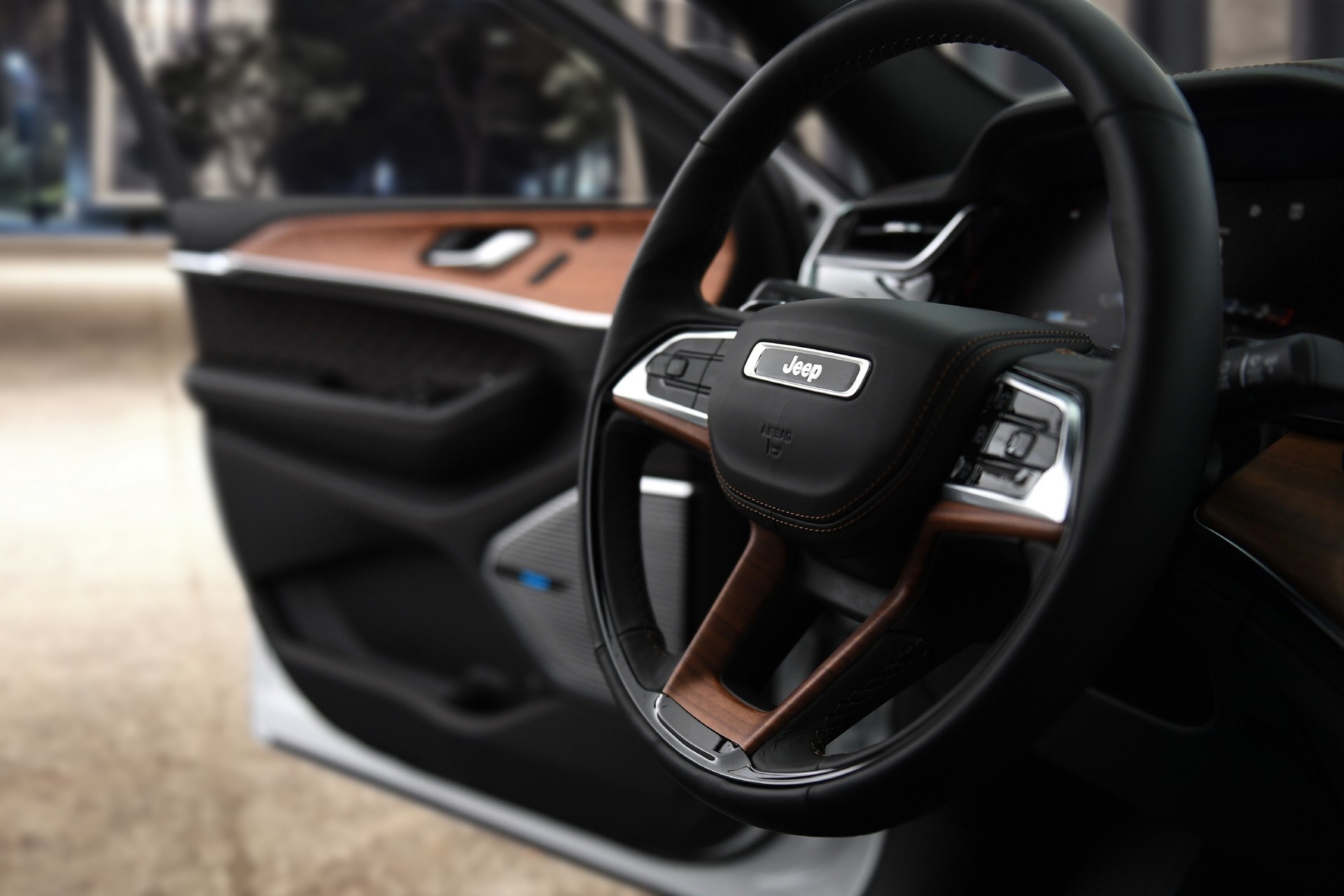 2022 Jeep Grand Cherokee Starts At $37,390 And Climbs To $66,660 For Luxurious Summit Reserve