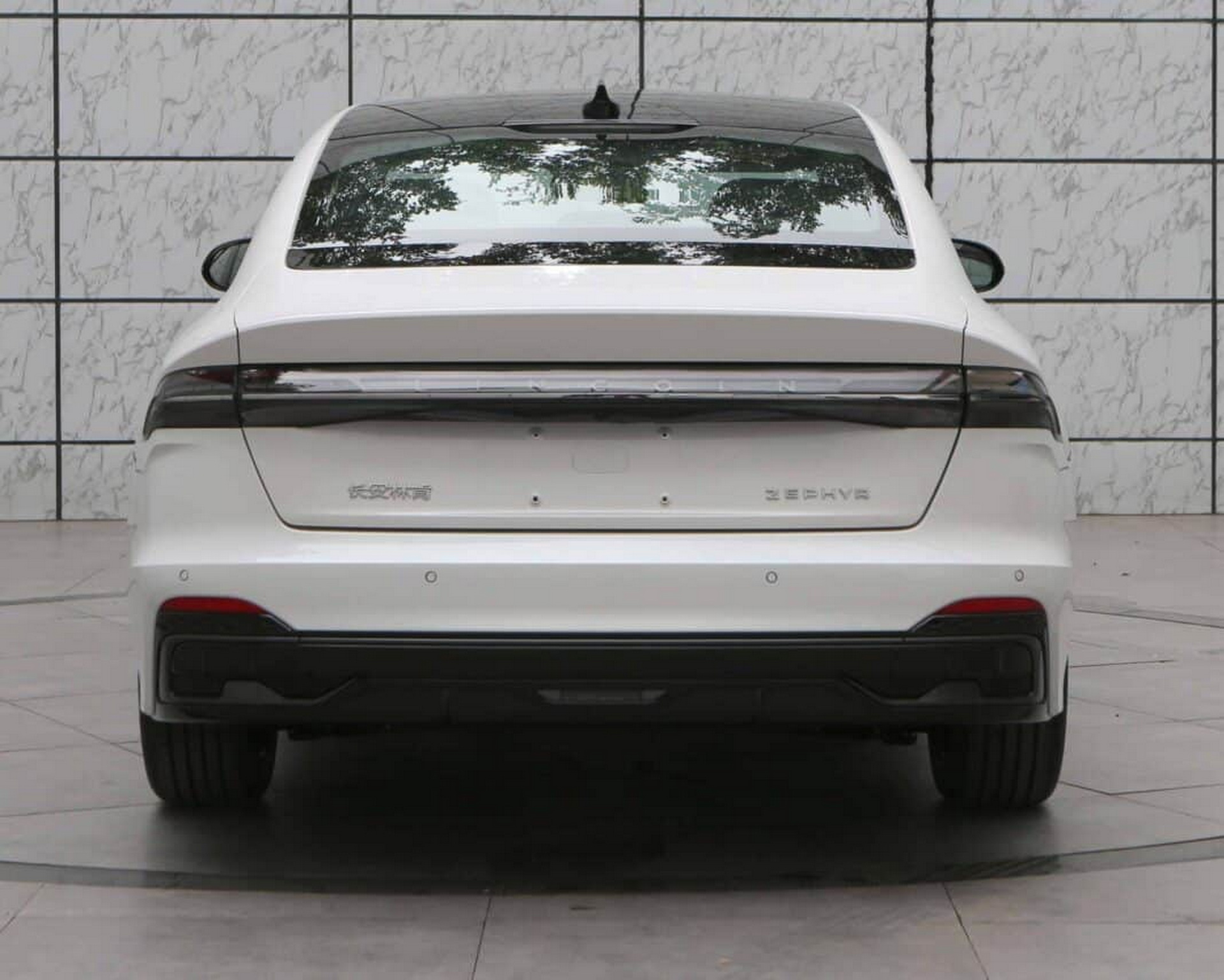 Lincoln’s New 2023 Zephyr Sedan Breaks Cover In China, But It Ain’t For U.S.