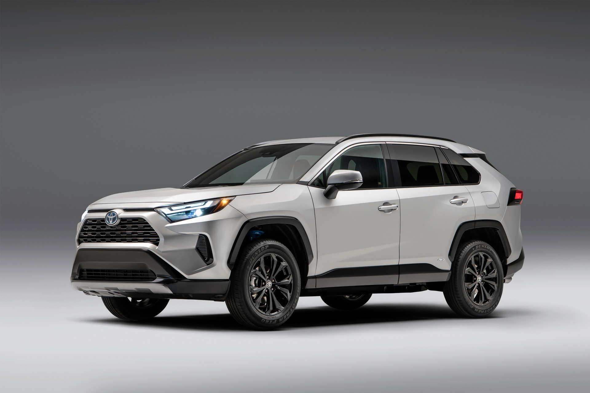 Toyota Gives 2022 RAV4 Some Minor Styling Updates And A New SE Hybrid Trim