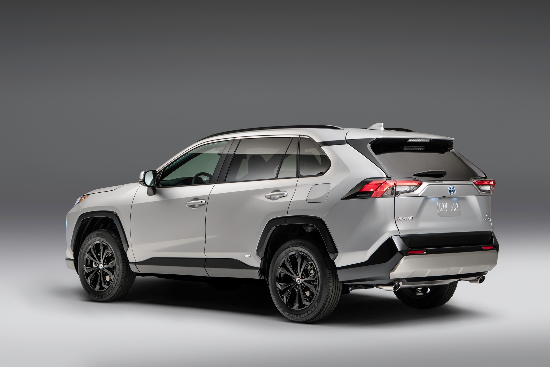 Toyota Gives 2022 RAV4 Some Minor Styling Updates And A New SE Hybrid Trim