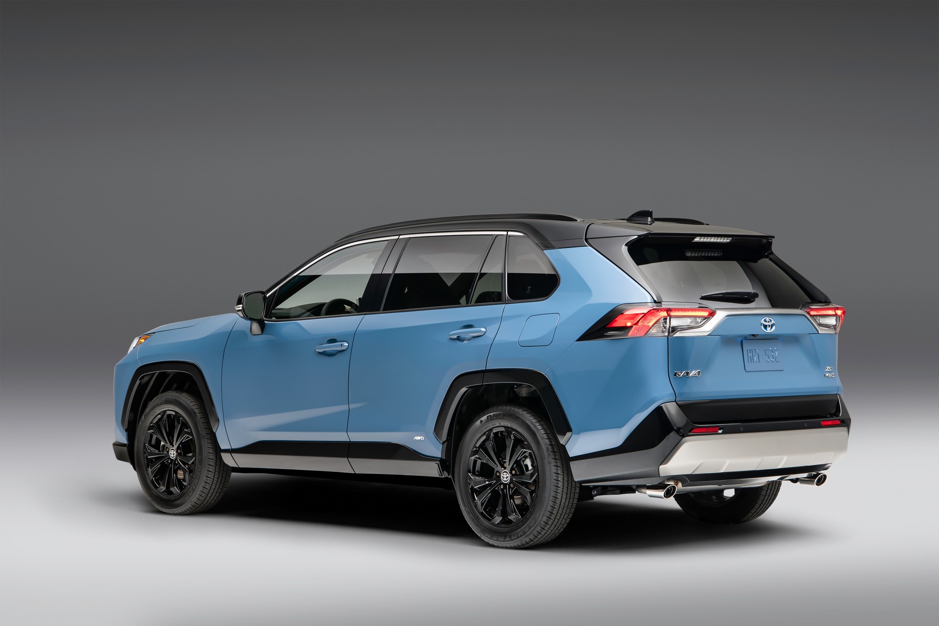 Toyota Gives 2022 RAV4 Some Minor Styling Updates And A New SE Hybrid Trim