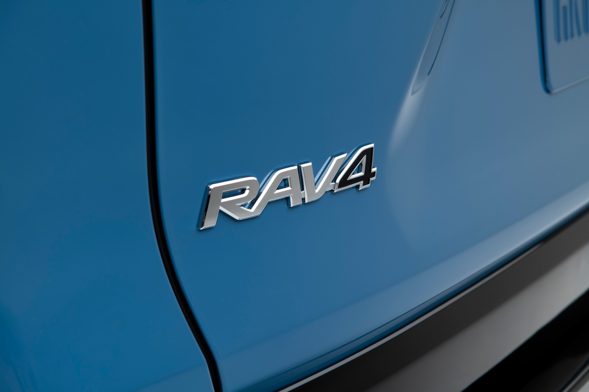 Toyota Gives 2022 RAV4 Some Minor Styling Updates And A New SE Hybrid Trim