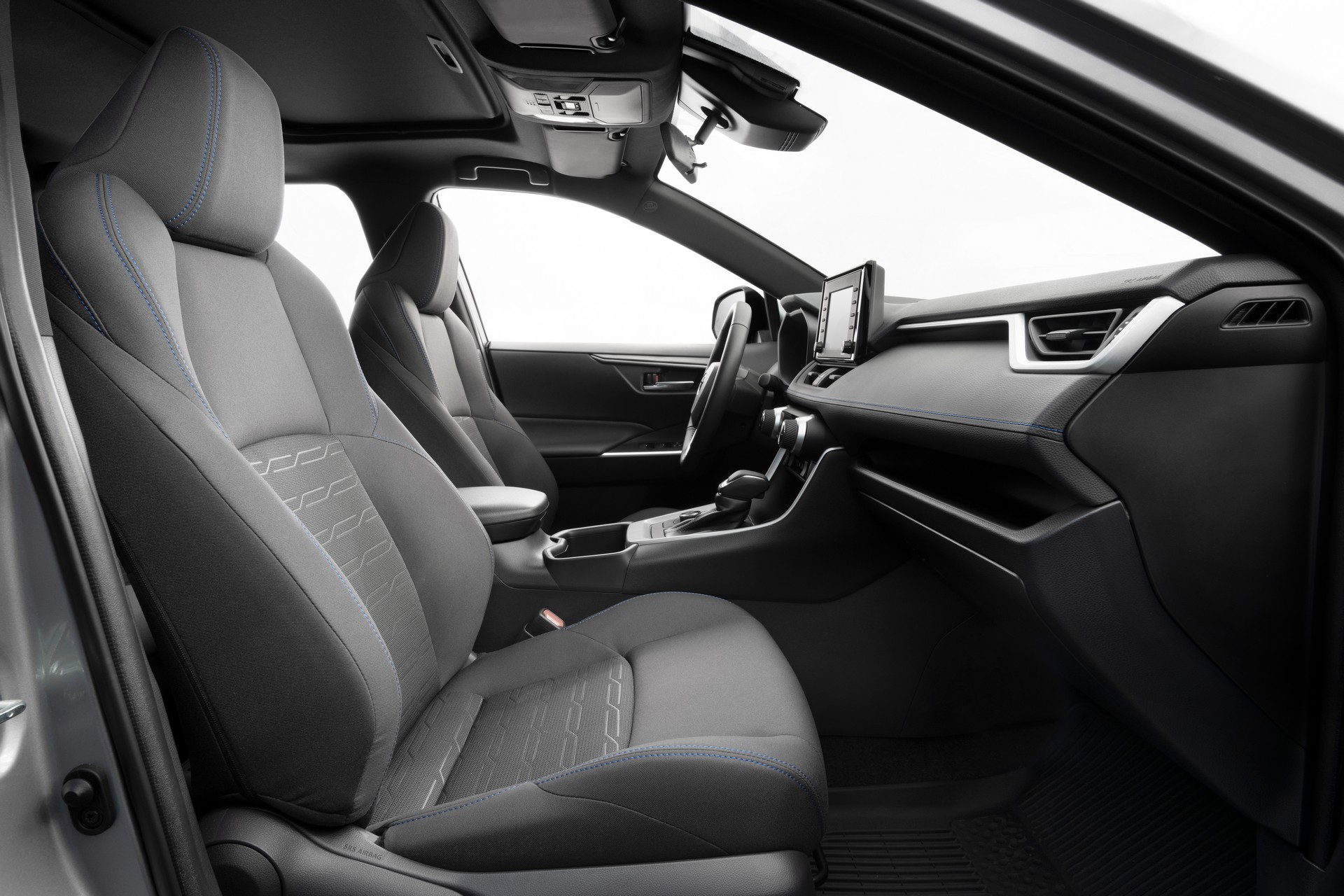 Toyota Gives 2022 RAV4 Some Minor Styling Updates And A New SE Hybrid Trim