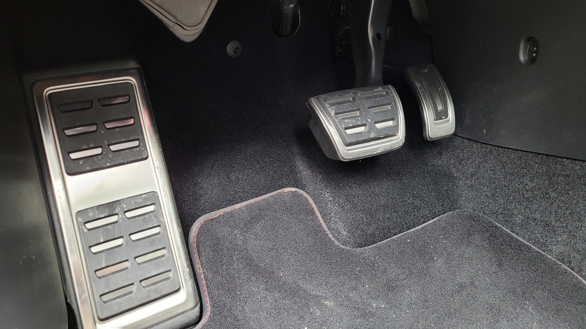 Driven: The 2022 Golf GTI And Golf R Are Hot Hatch Dynamos