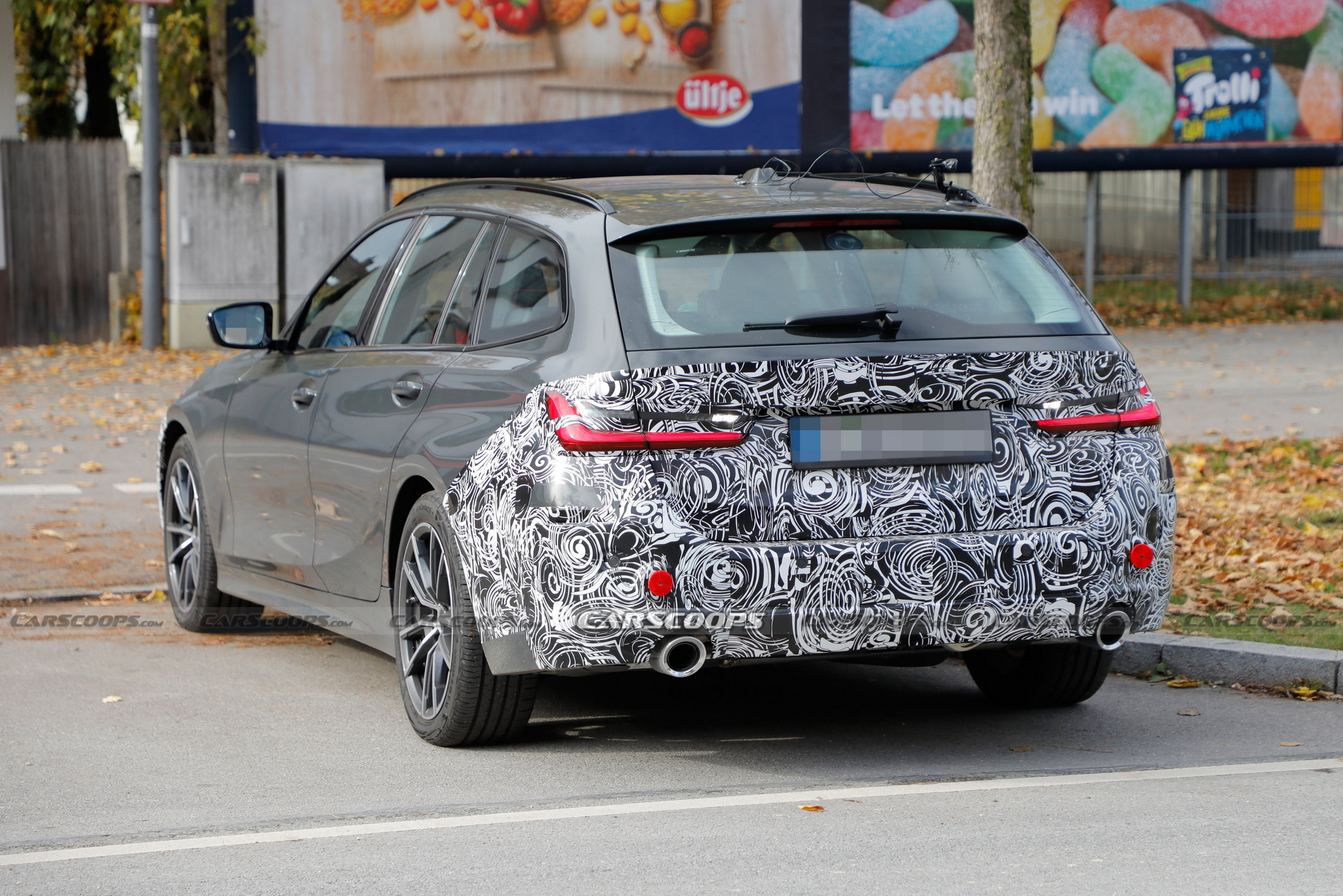 Facelifted 2023 BMW 3-Series Touring Spied For The First Time While Suffering Technical Issues