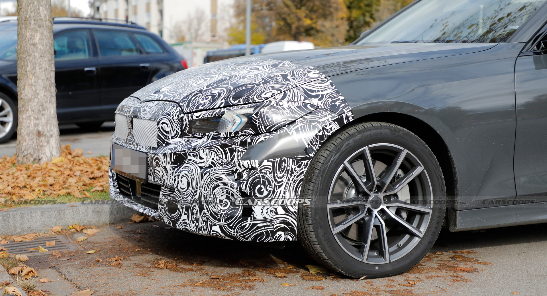 Facelifted 2023 BMW 3-Series Touring Spied For The First Time While Suffering Technical Issues