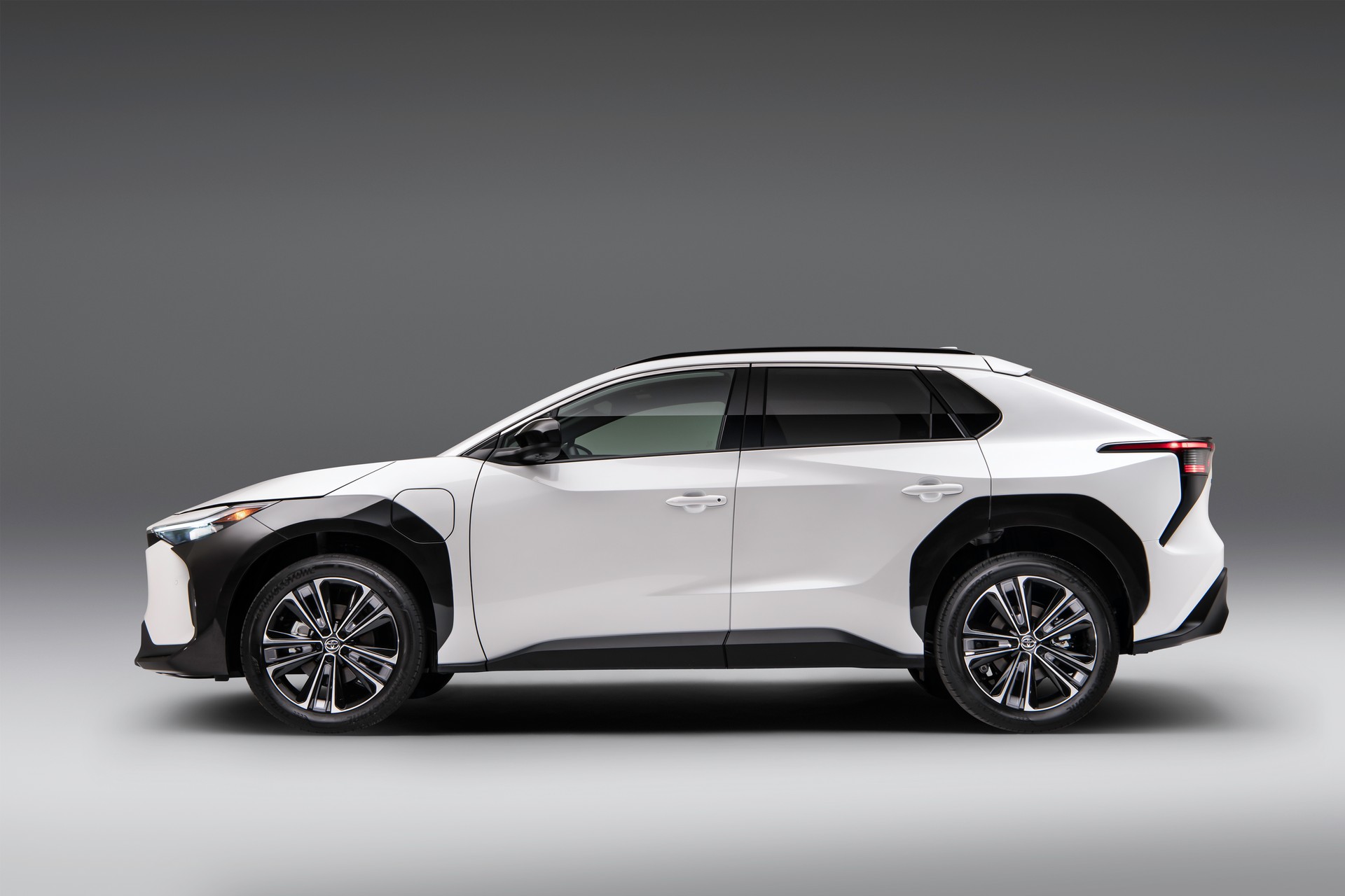 First Look: 2023 Toyota bZ4X Electric Crossover Debuts In U.S., Offers Up To 250 Mile Range