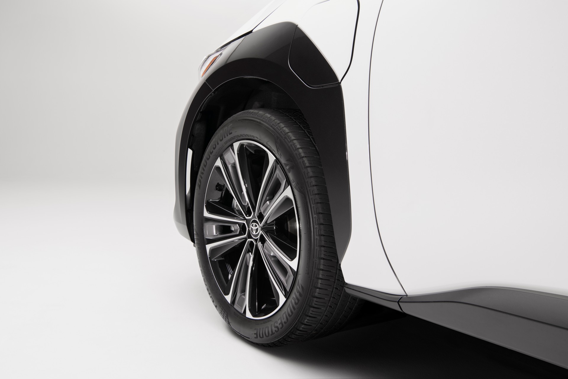 First Look: 2023 Toyota bZ4X Electric Crossover Debuts In U.S., Offers Up To 250 Mile Range