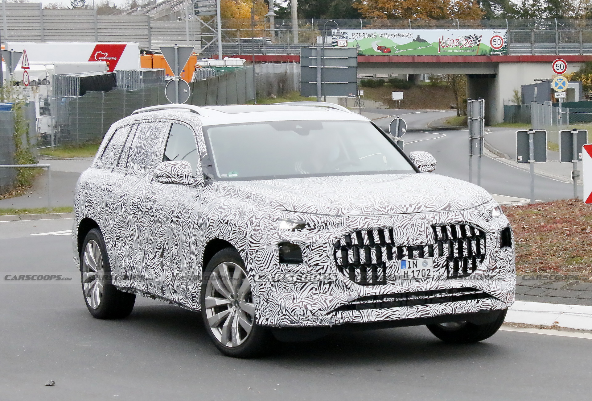 Audi Q9 Spied Alongside Another Large SUV With VW Atlas Body Parts, Could Be China-Specific