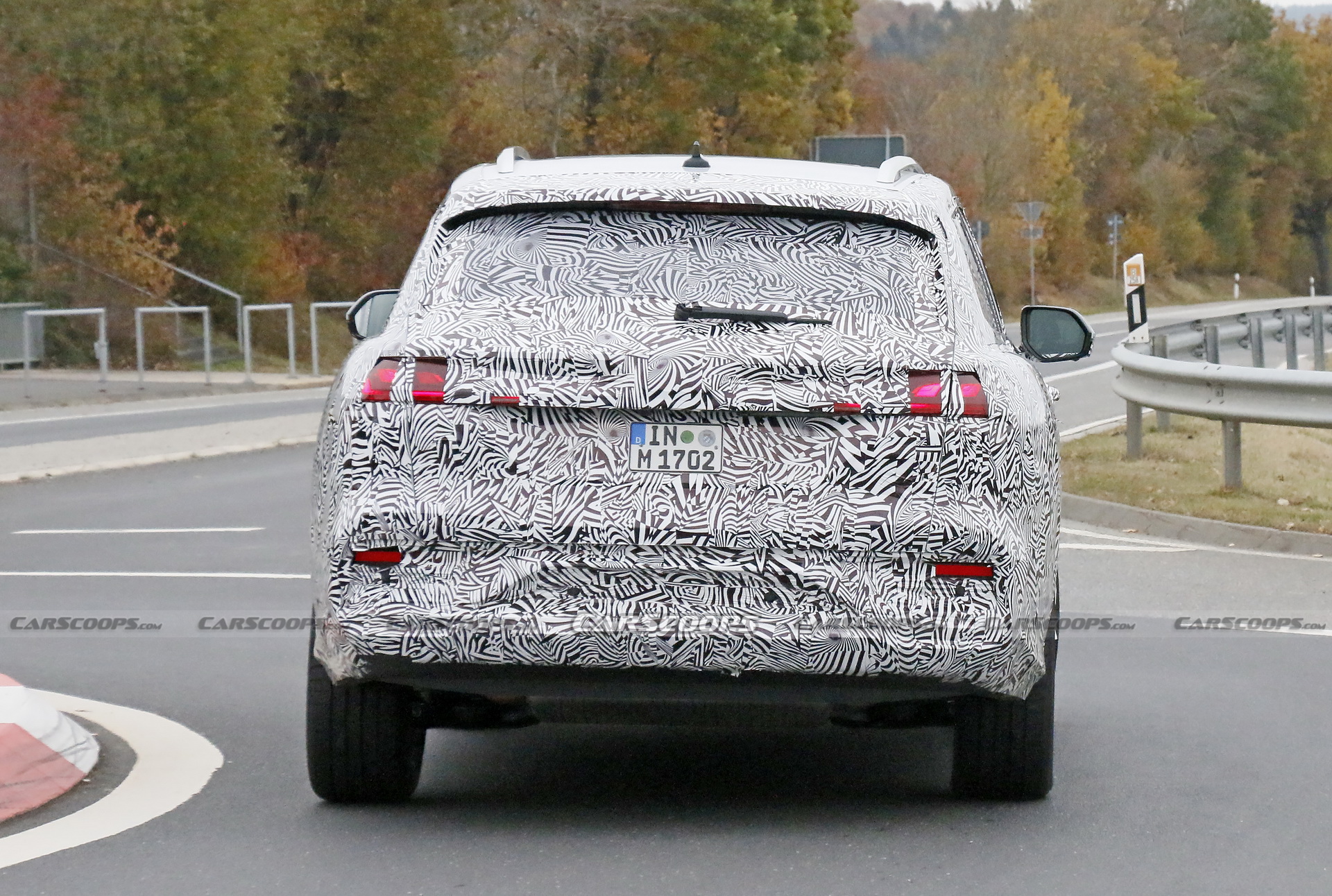 Audi Q9 Spied Alongside Another Large SUV With VW Atlas Body Parts, Could Be China-Specific