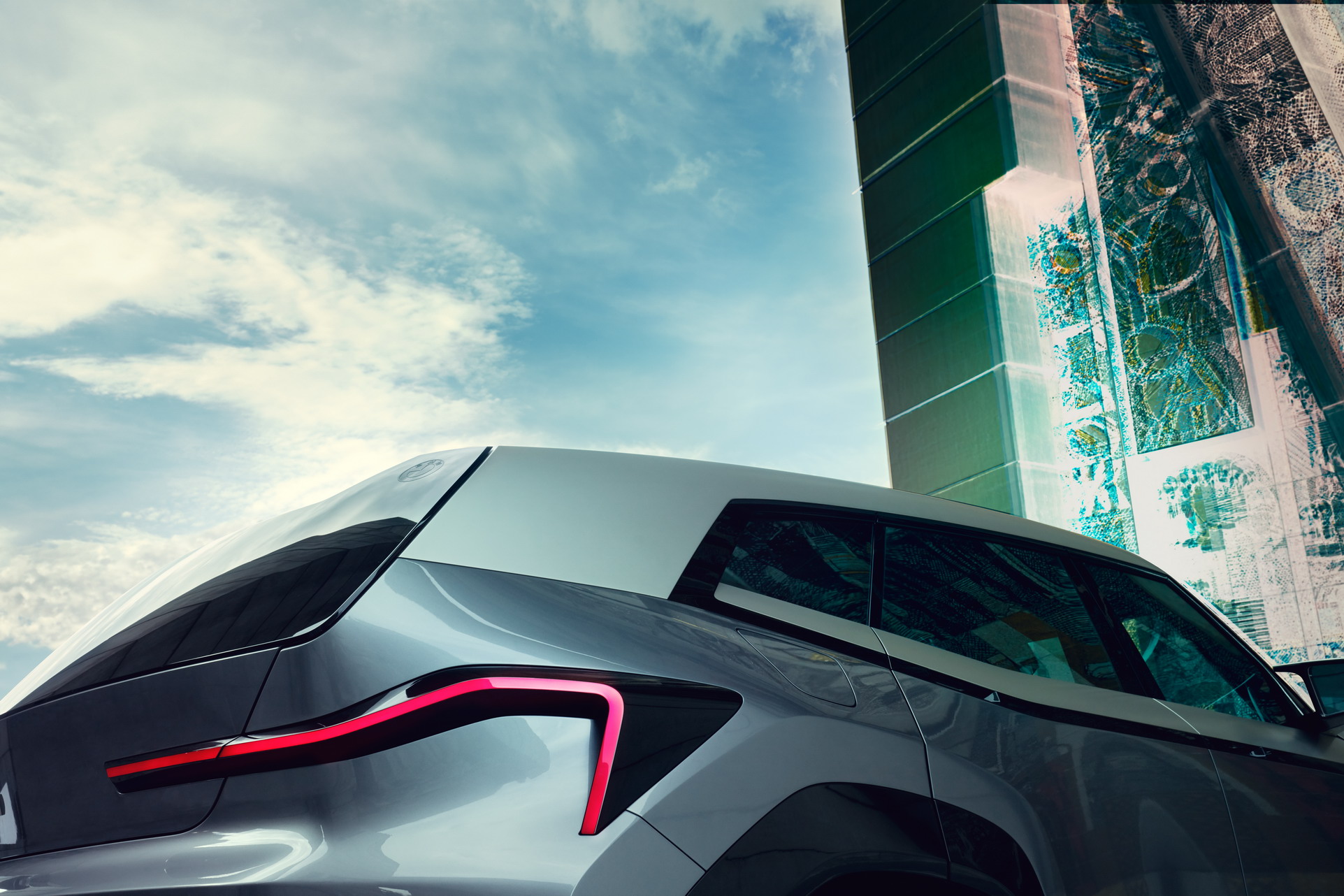 BMW’s 750-HP Concept XM Revealed And It’s Even Scarier Than We Imagined