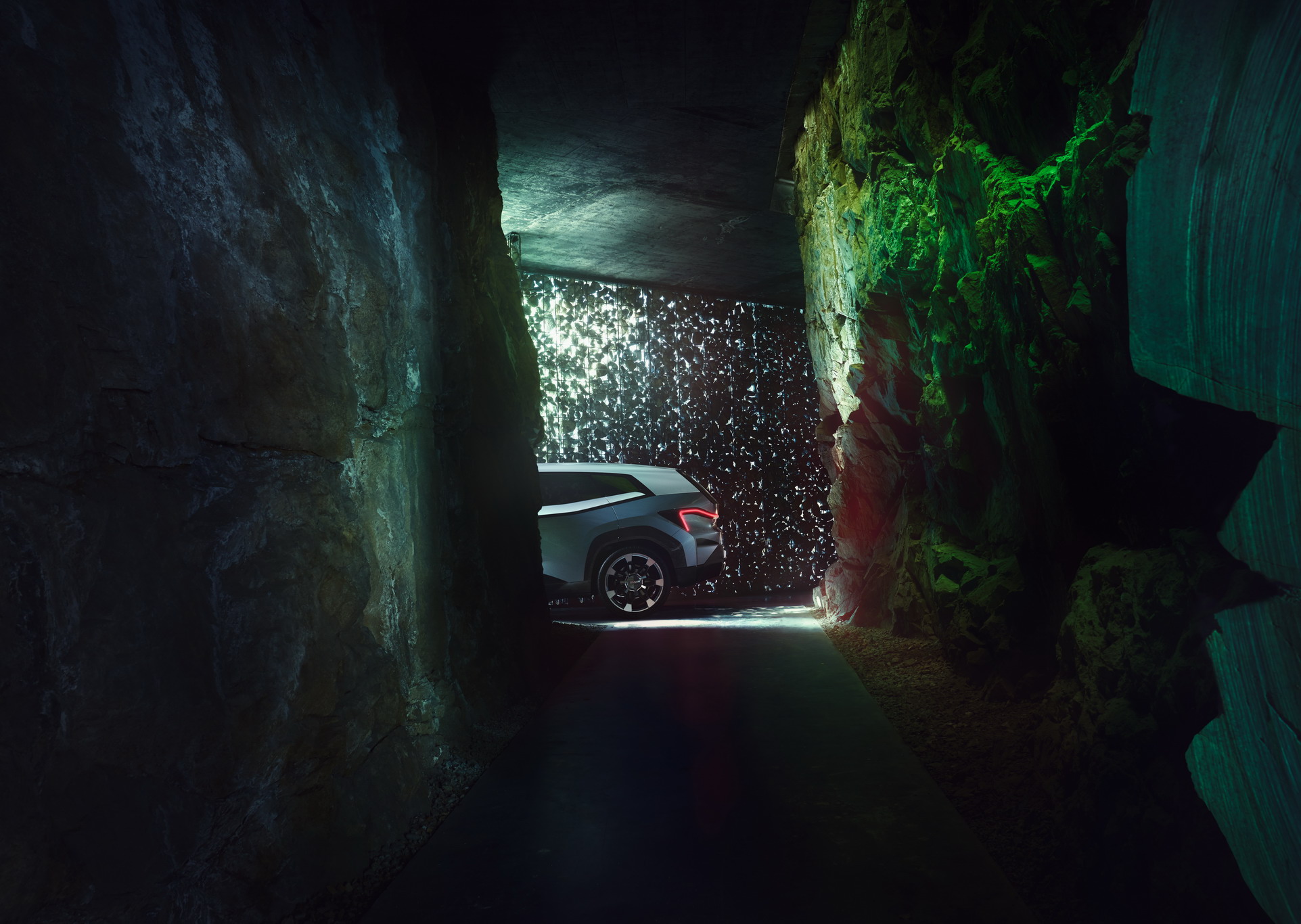 BMW’s 750-HP Concept XM Revealed And It’s Even Scarier Than We Imagined