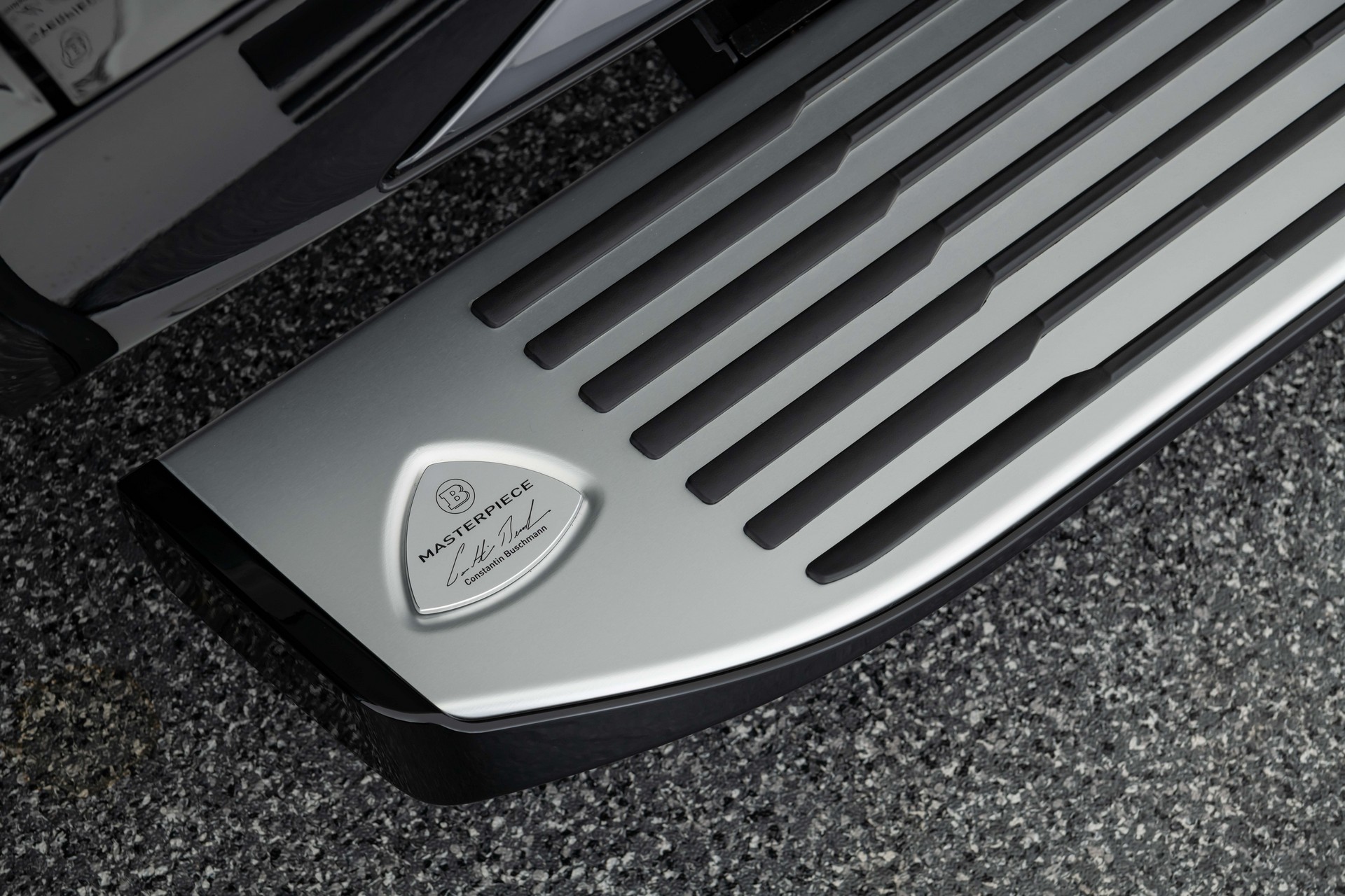 Brabus Gives The Mercedes-Maybach GLS 789 HP And An Interior Worthy Of Halloween